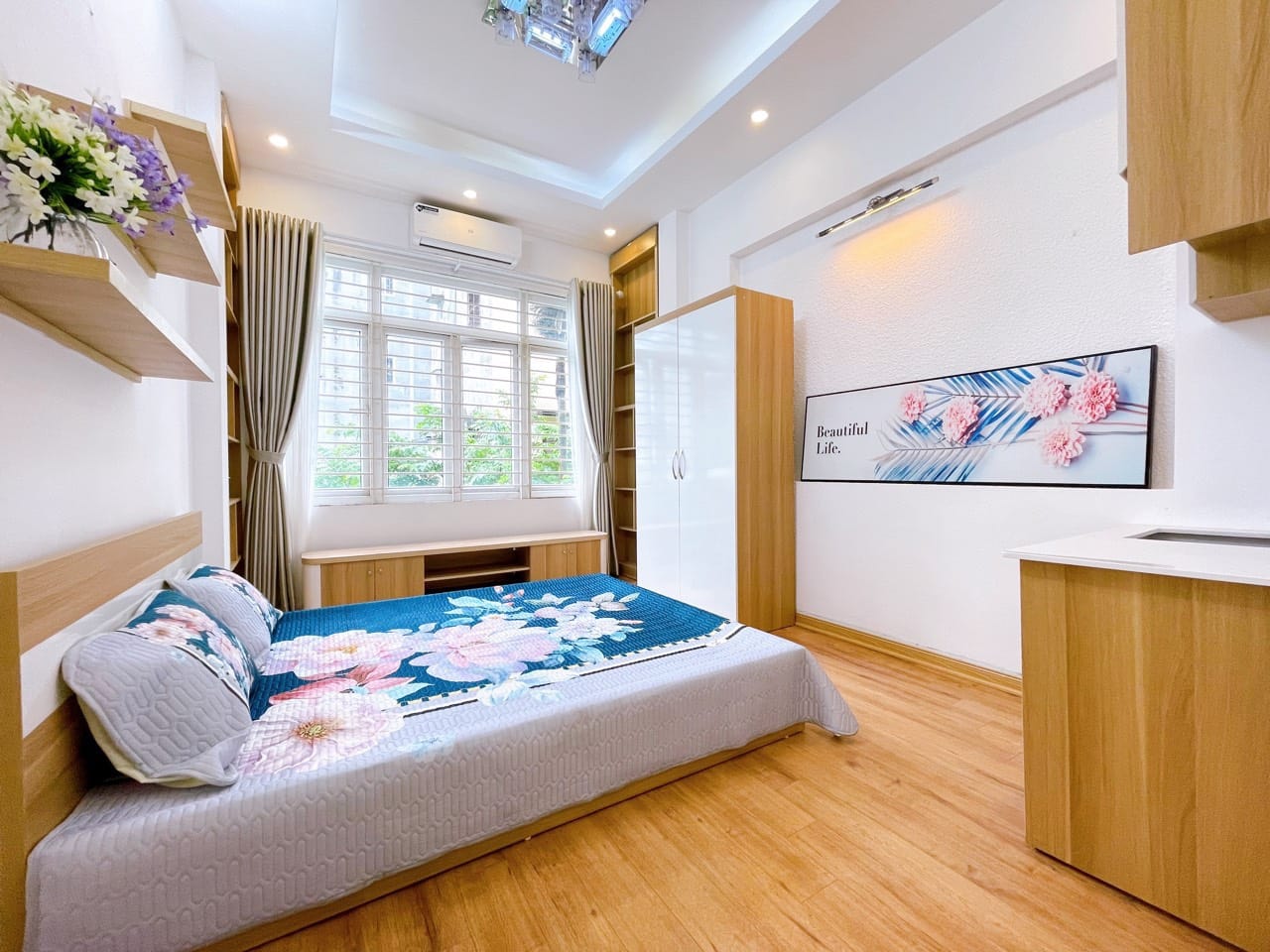 NHỎ 6TỶ CÓ CCMN FULL ĐỒ CẦU GIẤY ,CẠNH ĐHQG 40M2 X 5T X 9PNKK ,DÒNG TIỀN 45TR/THÁNG.