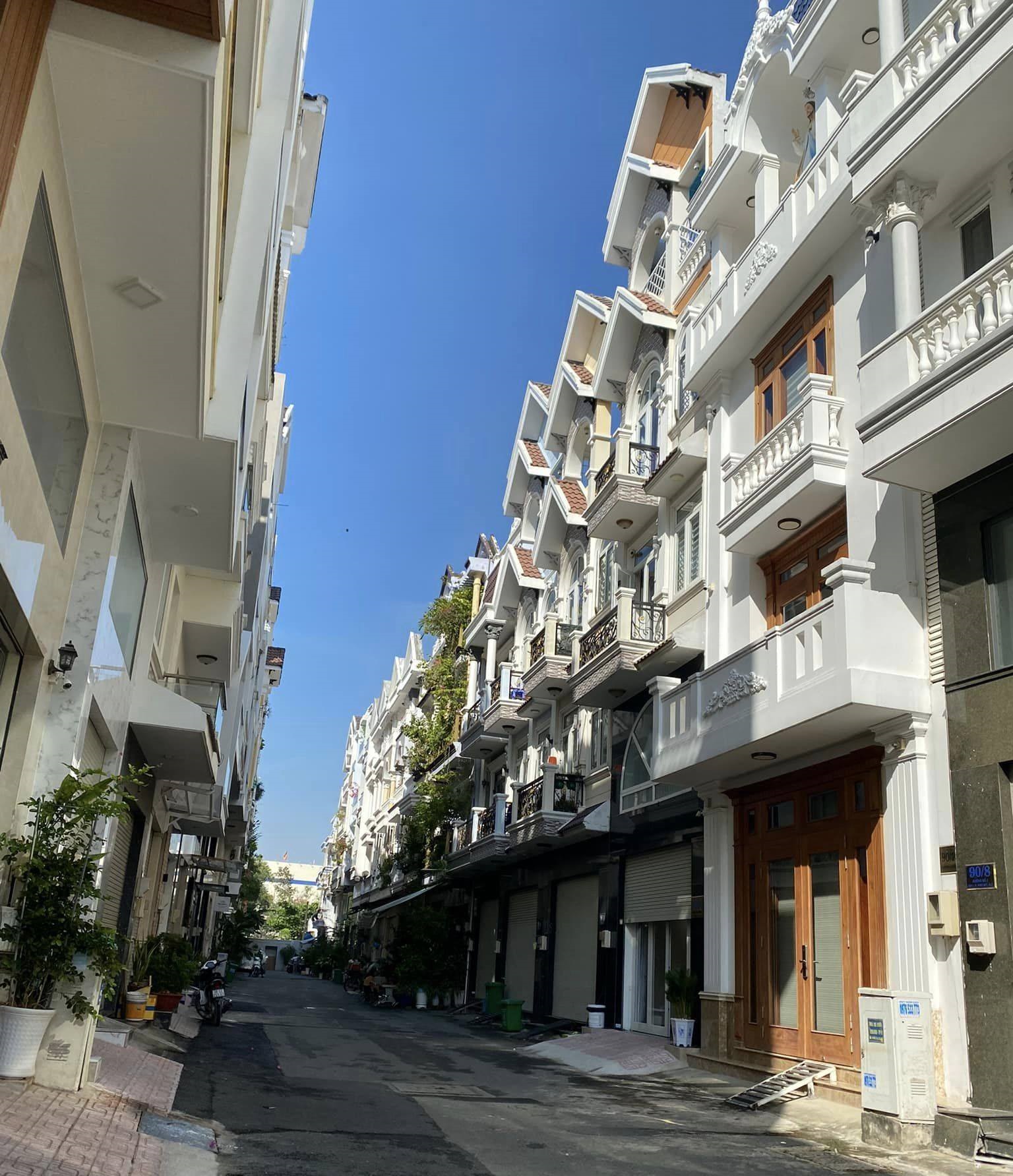 CHÍNH CHỦ BÁN NHÀ MẶT TIỀN ĐƯỜNG SỐ 2 - LACASA HOÀNG QUỐC VIỆT