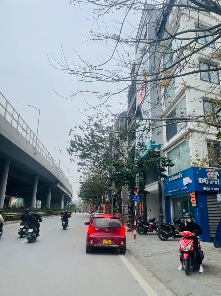 SIÊU ĐẦU TƯ! MẶT PHỐ PHẠM VĂN ĐỒNG, KD, XD KHÁCH SẠN,TÒA APARTMENT, DÒNG TIỀN, 205M2, CHỈ 39 TỶ
