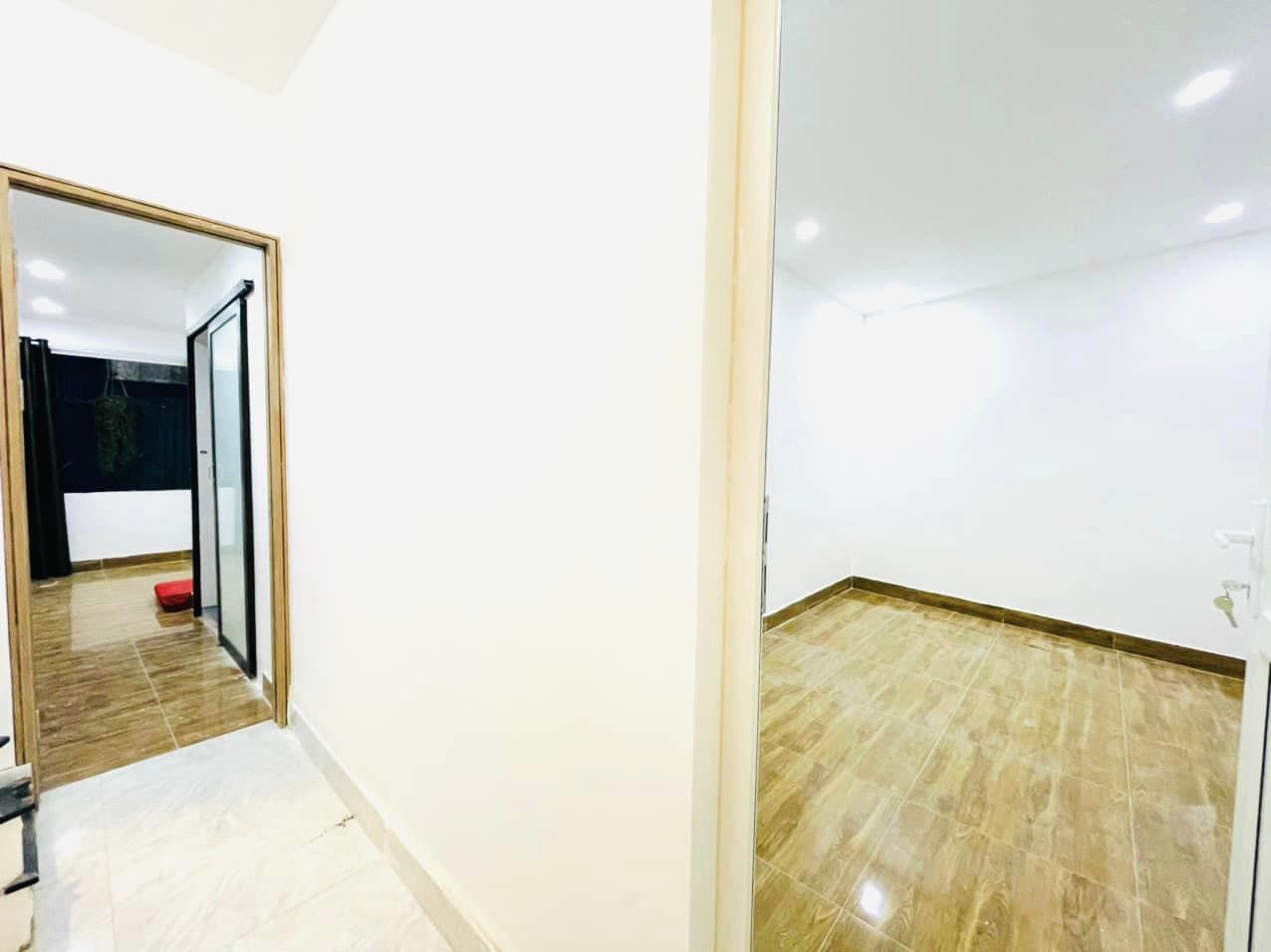 BÁN NHÀ MẶT NGÕ THÔNG KINH DOANH, TT QUẬN ĐỐNG ĐA, SỔ ĐỎ NỞ HẬU, LỘC LÁ VÔ BIÊN... 4.5 TỶ, 35M2.