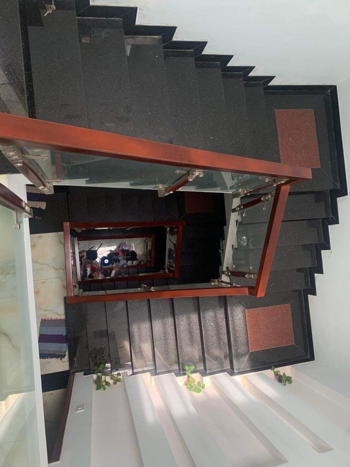 NHÀ ĐẸP HẺM Ô TÔ HỒNG BÀNG, QUẬN 5, 60m2, GIÁ RẺ