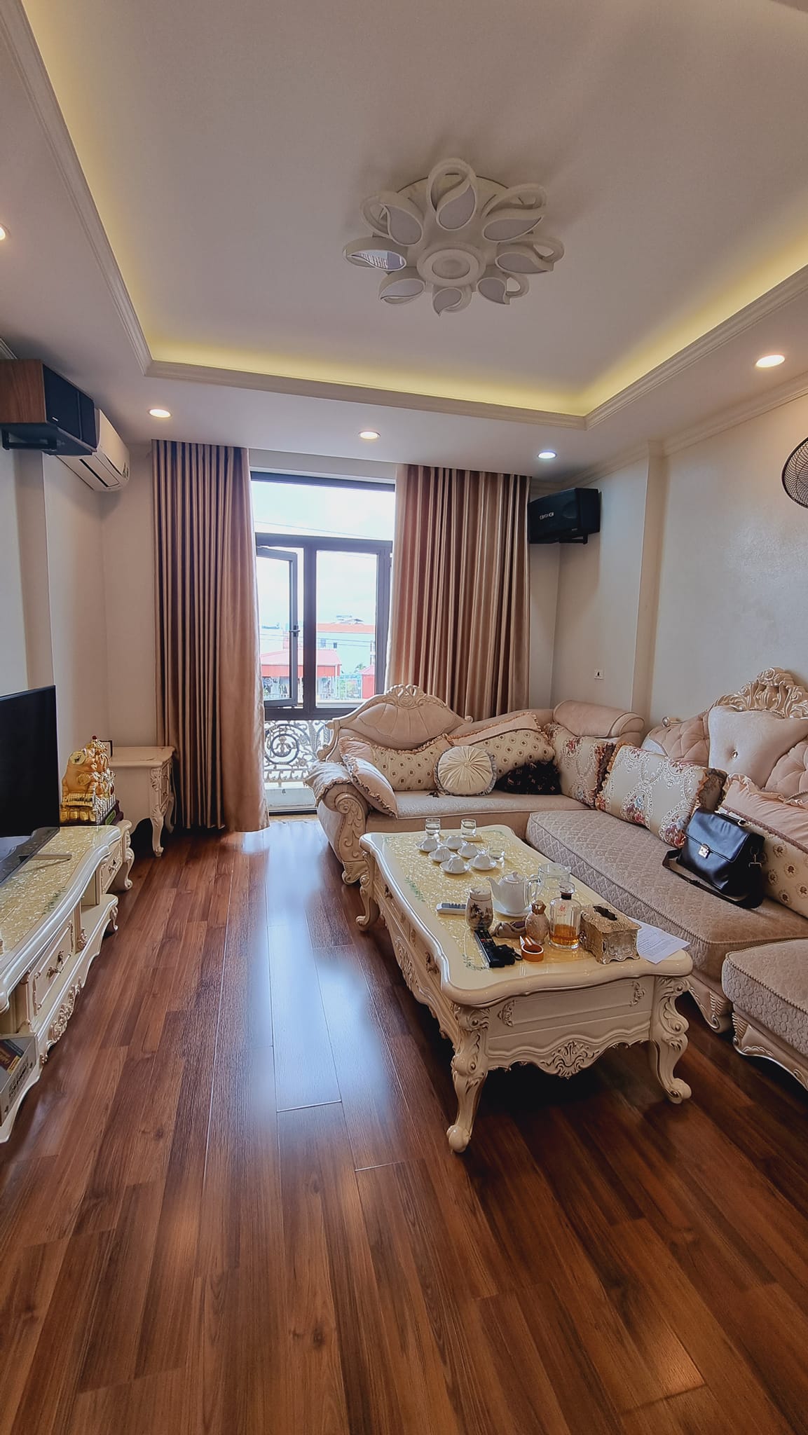 Bán nhà ngõ 56 Tứ Liên, Tây Hồ Nhà 5 tầng, gara ô tô, 56m2 MT 4.1m 15 tỷ