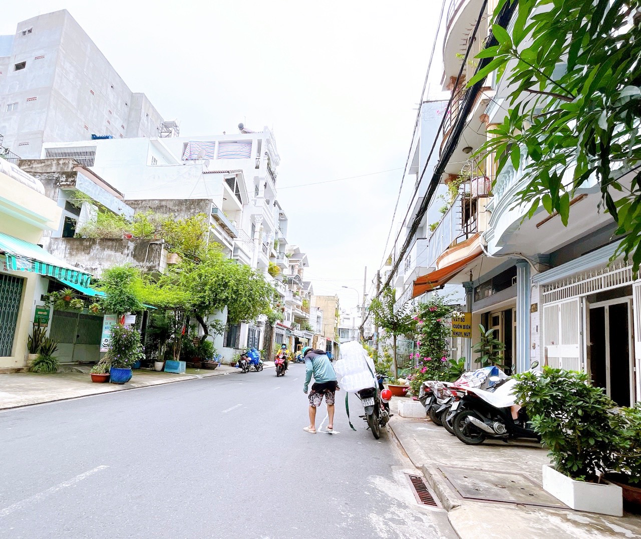 Bán Nhà Mặt Tiền Đường 12m, Phường Tân Sơn Nhì, Quận Tân Phú ( DT 5x15met)