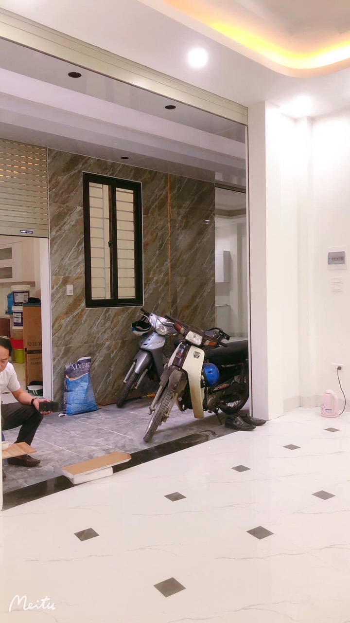 CẦN BÁN KHƯƠNG HẠ THANH XUÂN 30M 5 TẦNG NHÀ MỚi ĐÓN TẾT