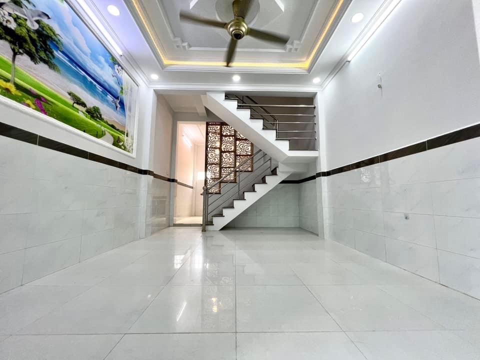 Nhà Sổ Riêng, vị trí gần chợ Hiệp Thành, gần xe Buýt Hiệp Thành, Quận 12