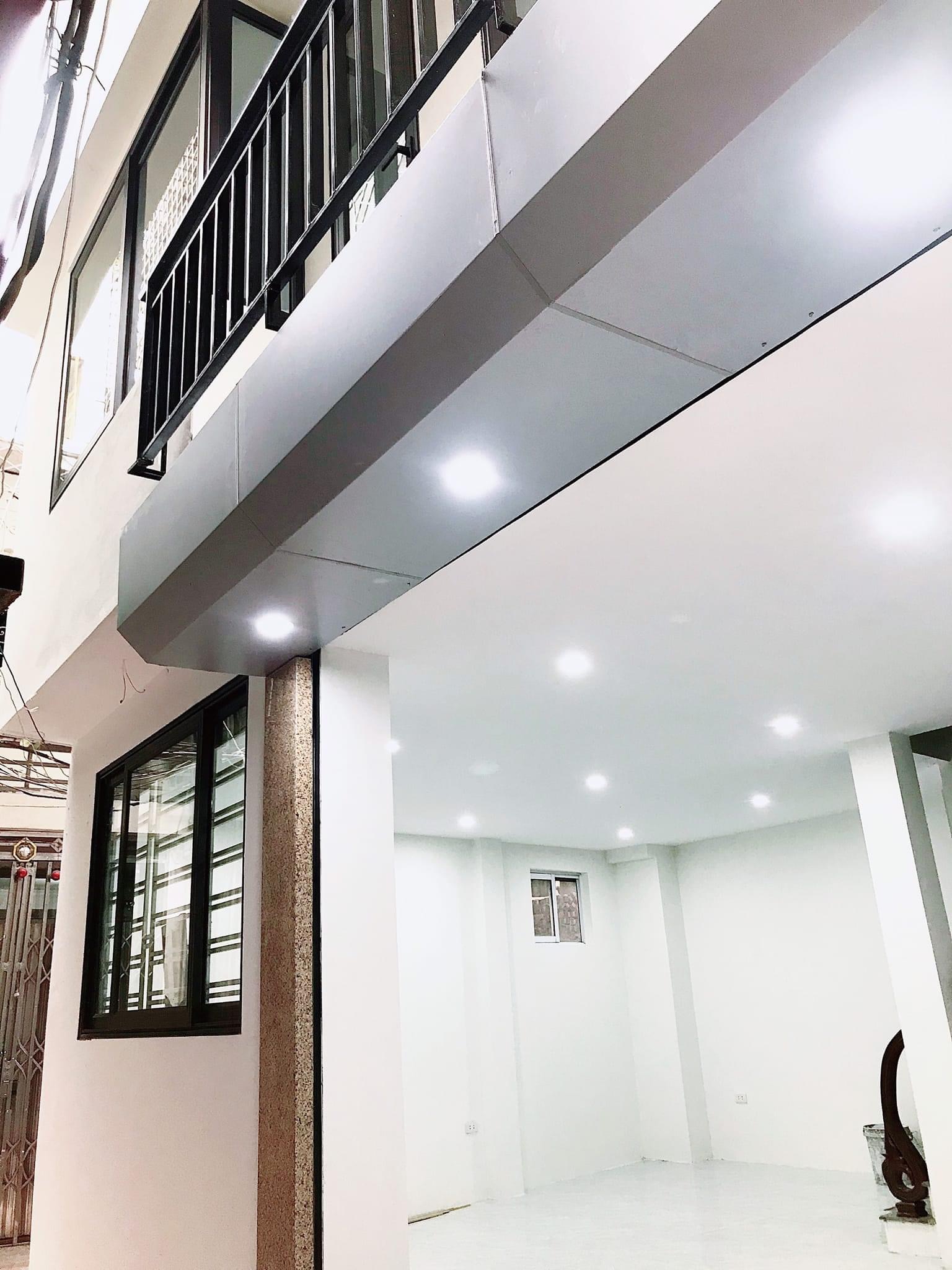 BÁN NHÀ PHỐ LÁNG HẠ TRUNG TÂM QUẬN ĐỐNG ĐA, 4Mx49M2 , 5 TẦNG GIÁ 5 TỶ, LÔ GÓC