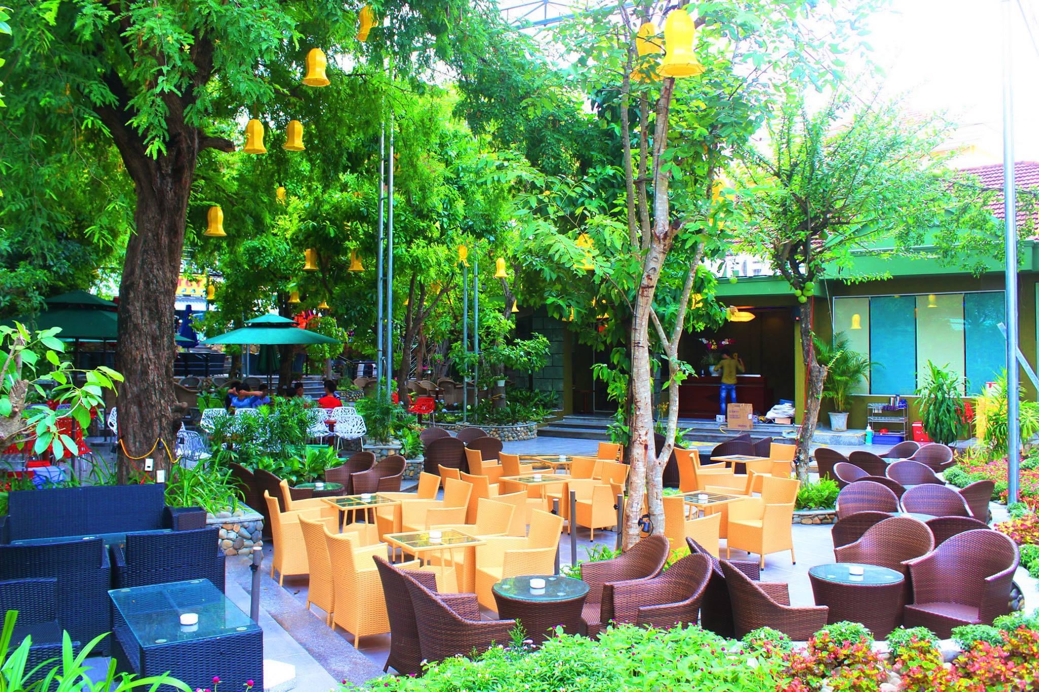 Bán lô đất to có mặt bằng sân vườn kinh doanh, 2 mặt tiền đường gần Đại Học Nha Trang, giá tốt