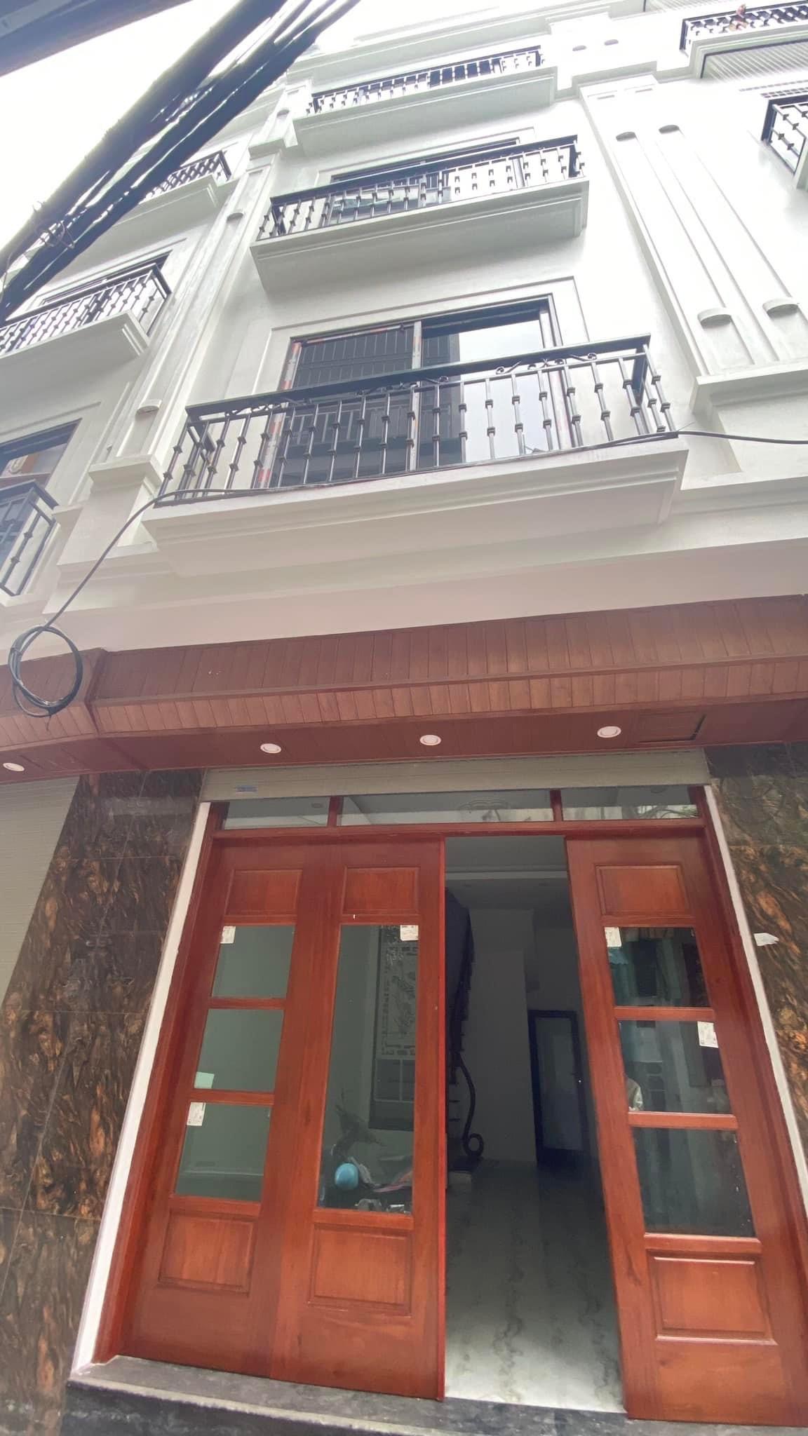 TRẠI CÁ -HAI BÀ TRƯNG MẶT NGÕ KINH DOANH - NHÀ MỚI KÍNH COONG Căn A -30m, 5T,MT 4.1 -5.1 tỷ Căn C,E,G: 30m, 5T,MT 3.6 -3.95 tỷ