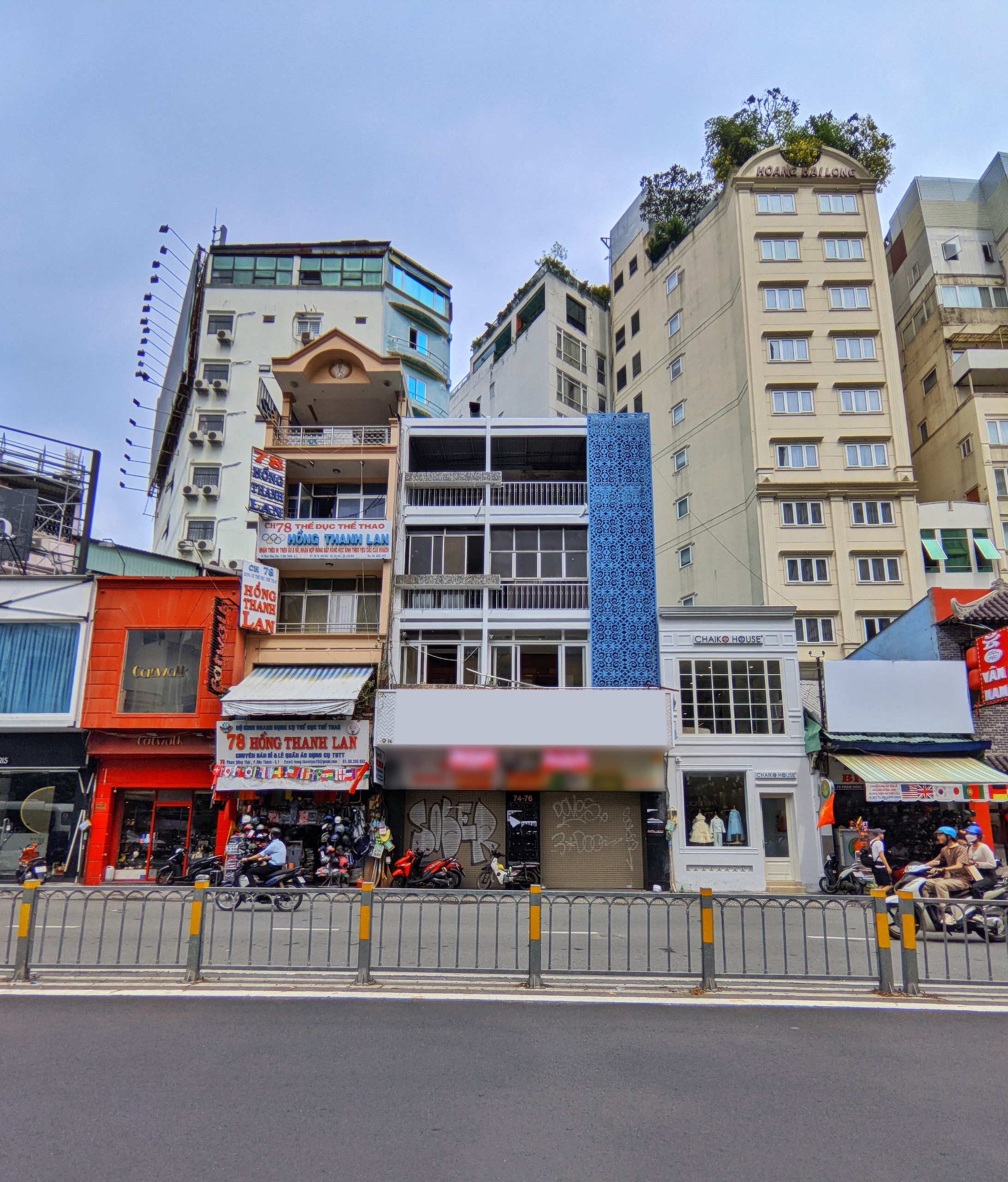 Cho thuê nhà ngang 8x20m, 5 tầng MT Ngã 6 Phù Đổng, Trung Tâm Thương Mại