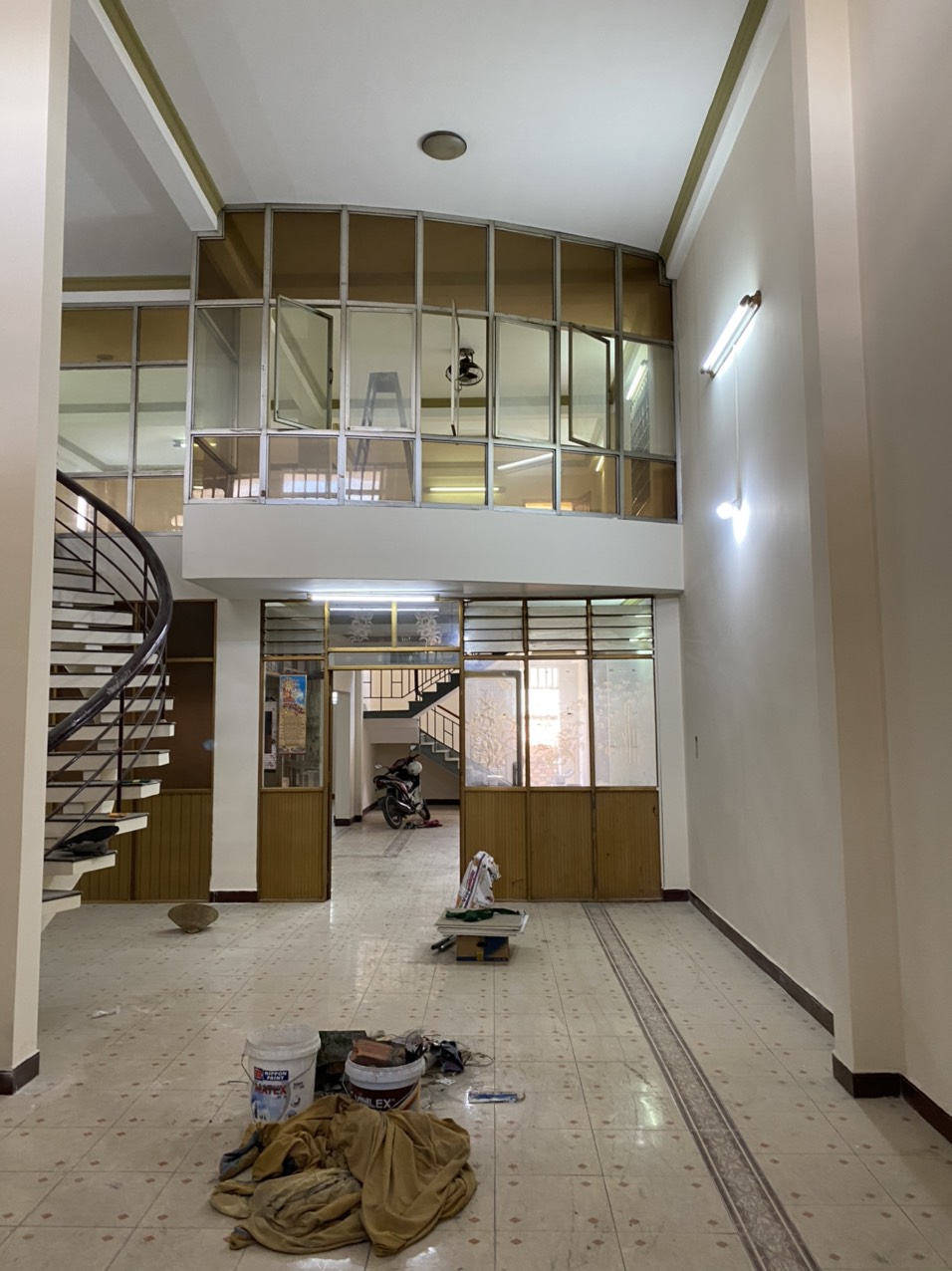 BÁN NHÀ MT QUỐC LỘ 22, HÓC MÔN, 9X32 NỞ HẬU. 5 TẦNG. GIÁ 35 TỶ