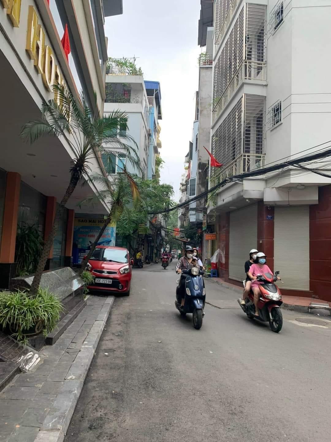 Láng Hạ - 41M2 - 5 Tầng - Xây Mới - Gần Phố