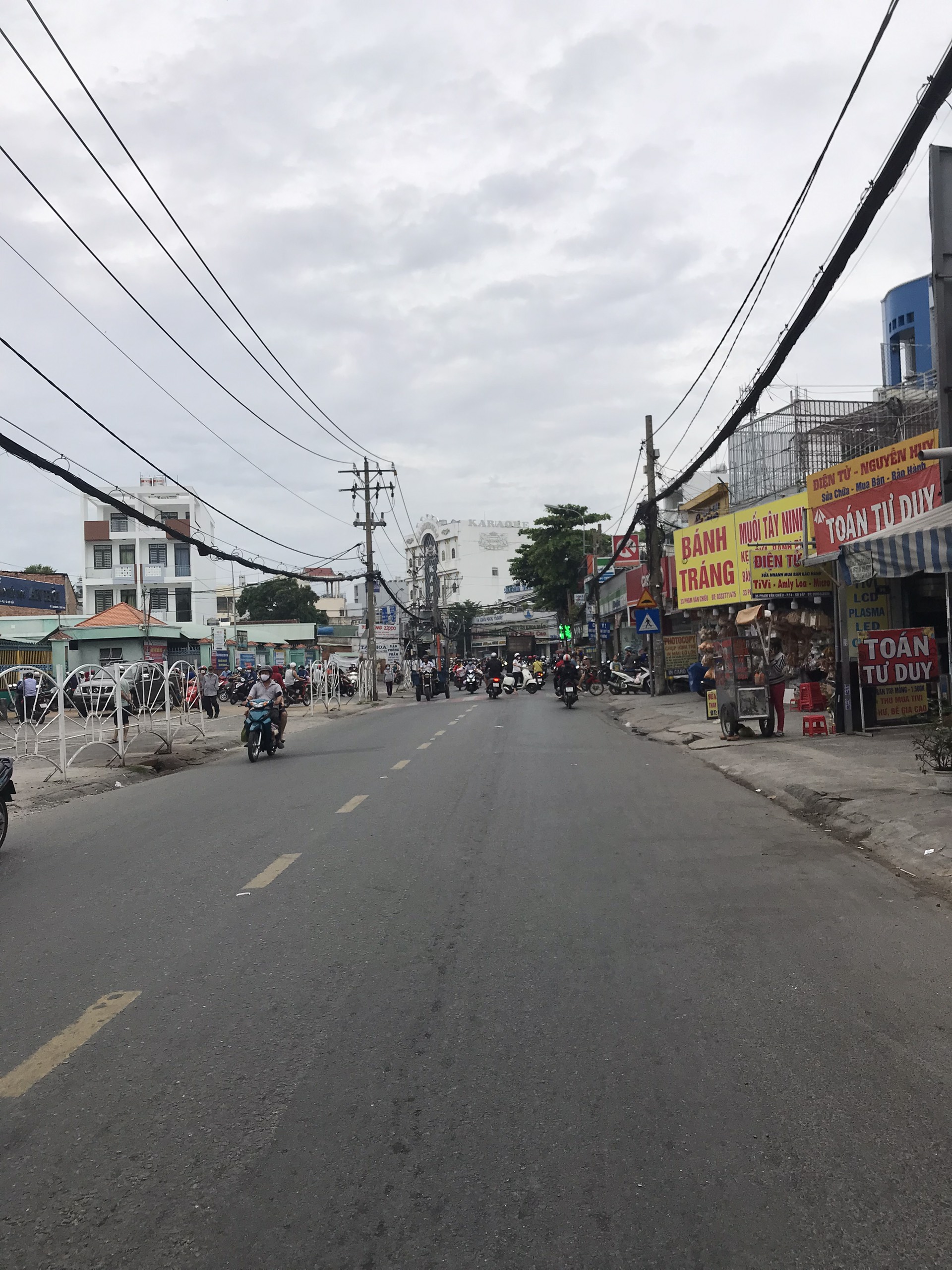 XE HƠI VÔ NHÀ 60M2 - 4 LẦU 4PN CHỈ 6.999 TỶ PHẠM VĂN CHIÊU