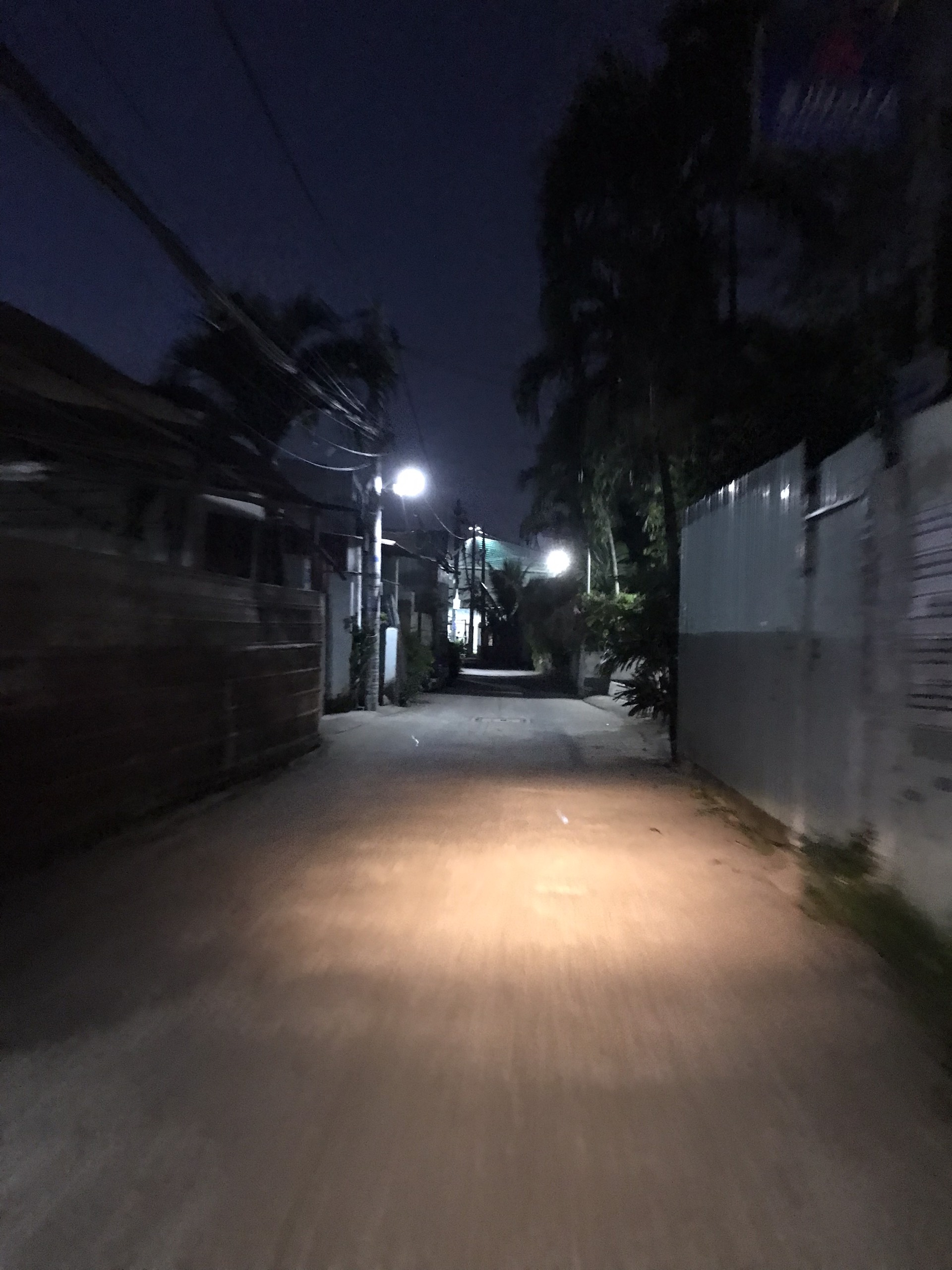 HẺM XE HƠI - NHÀ ĐẸP VÀO Ở NGAY 2 LẦU SD 80M2 CHỈ 3.9 TỶ - PHẠM VĂN CHIÊU