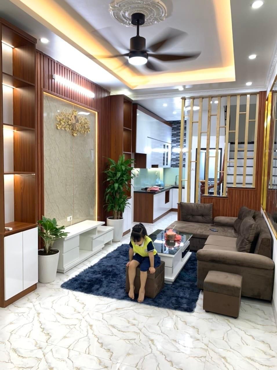 Nhà đẹp phố 8-3 phân lô ô tô đỗ cửa 34/38m-5 tầng-6,35 tỷ