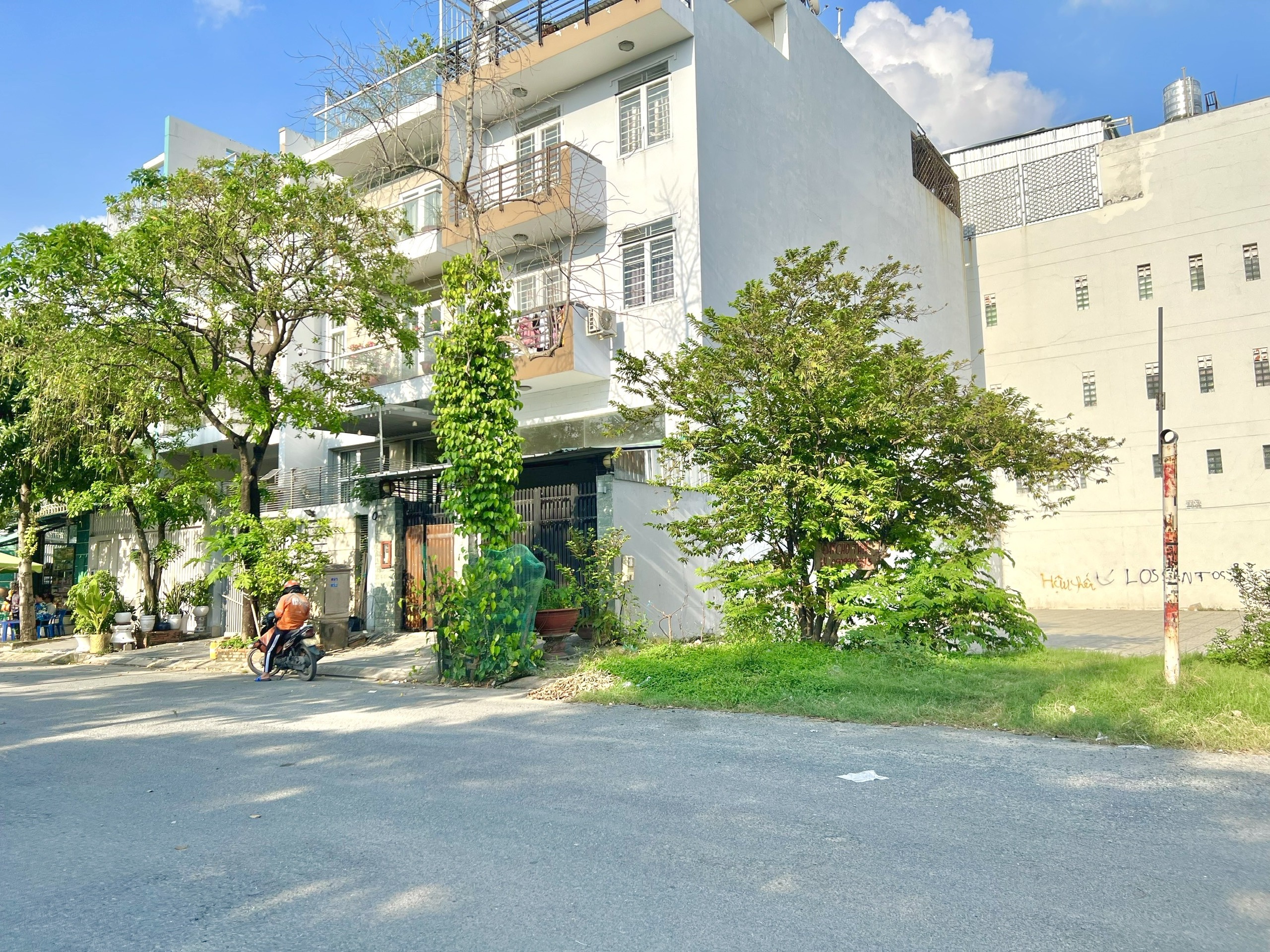 Cần bán đất MT Hoàng Quốc Việt, Q7, 80m2, CSHT hoàn thiện, sổ hồng riêng, xây tự do. Giá TT 2.3 tỷ