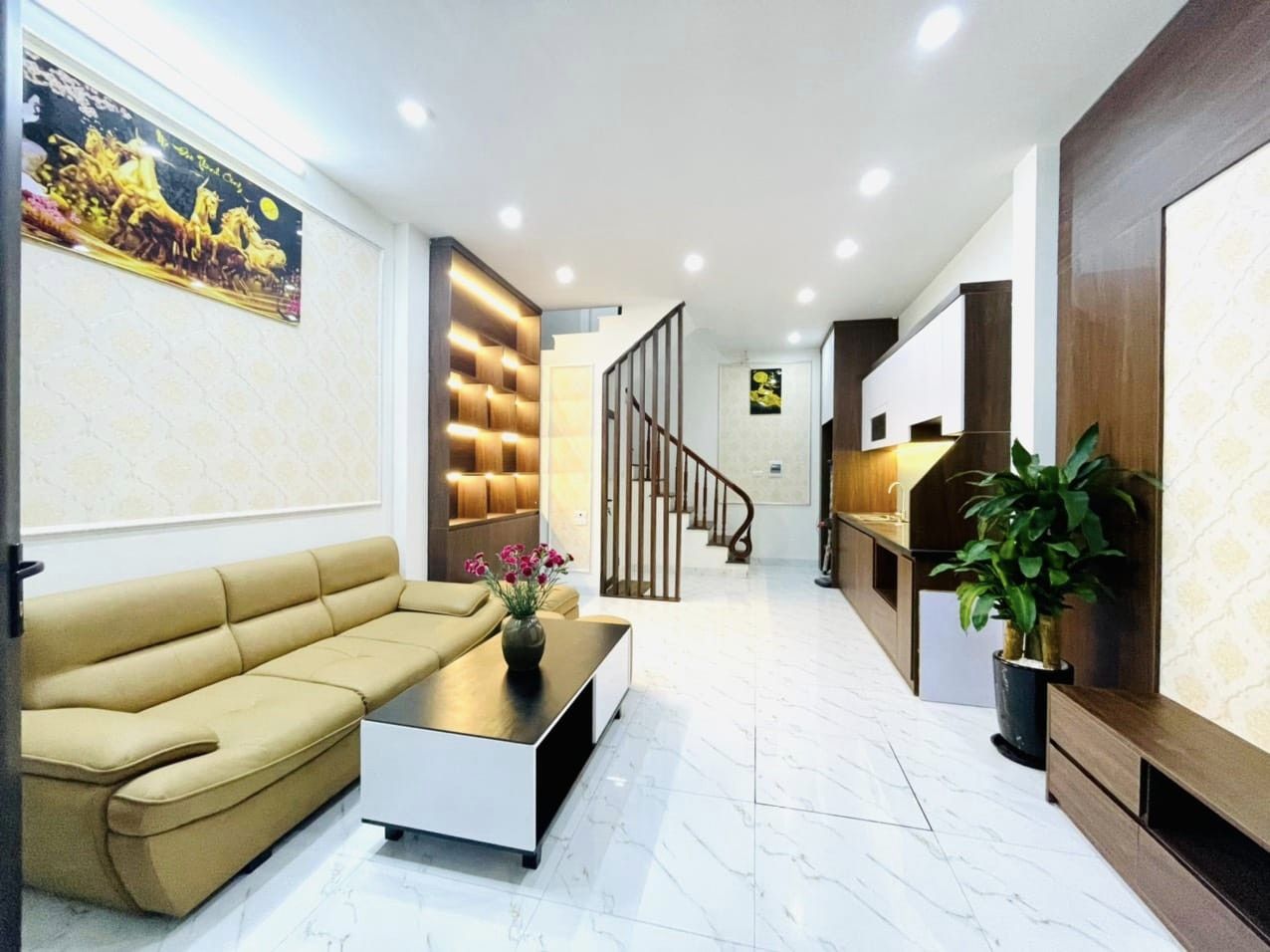 BÁN NHÀ KHƯƠNG ĐÌNH 38M GIÁ 3.6 TỶ - FULL NỘI THẤT- GẦN Ô TÔ