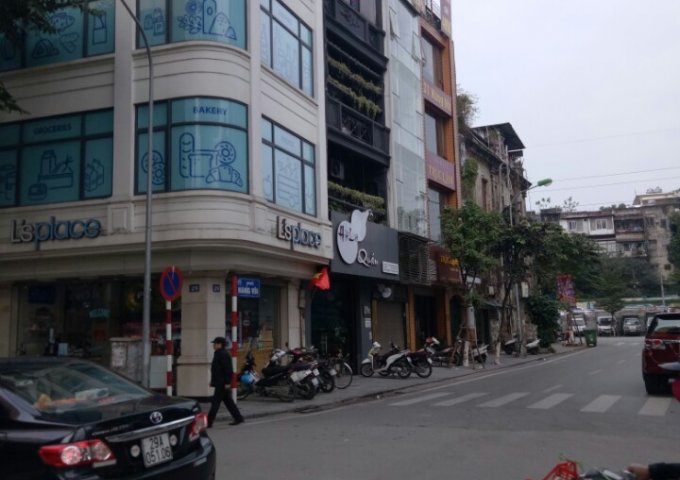 82m2