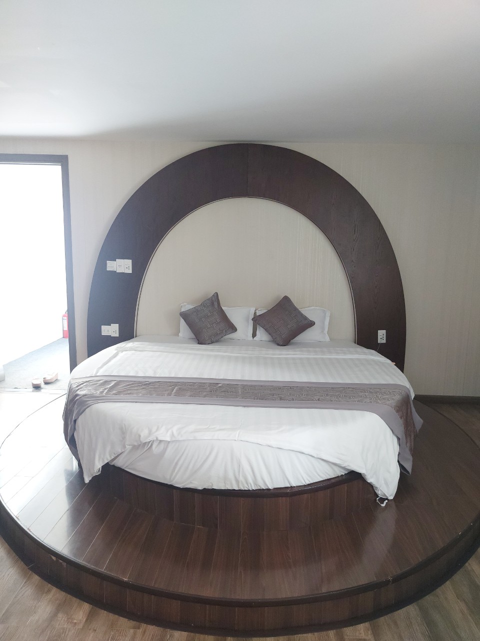 BÁN KS PHỐ TÂY, TTTP NHA TRANG, KHÁNH HÒA
