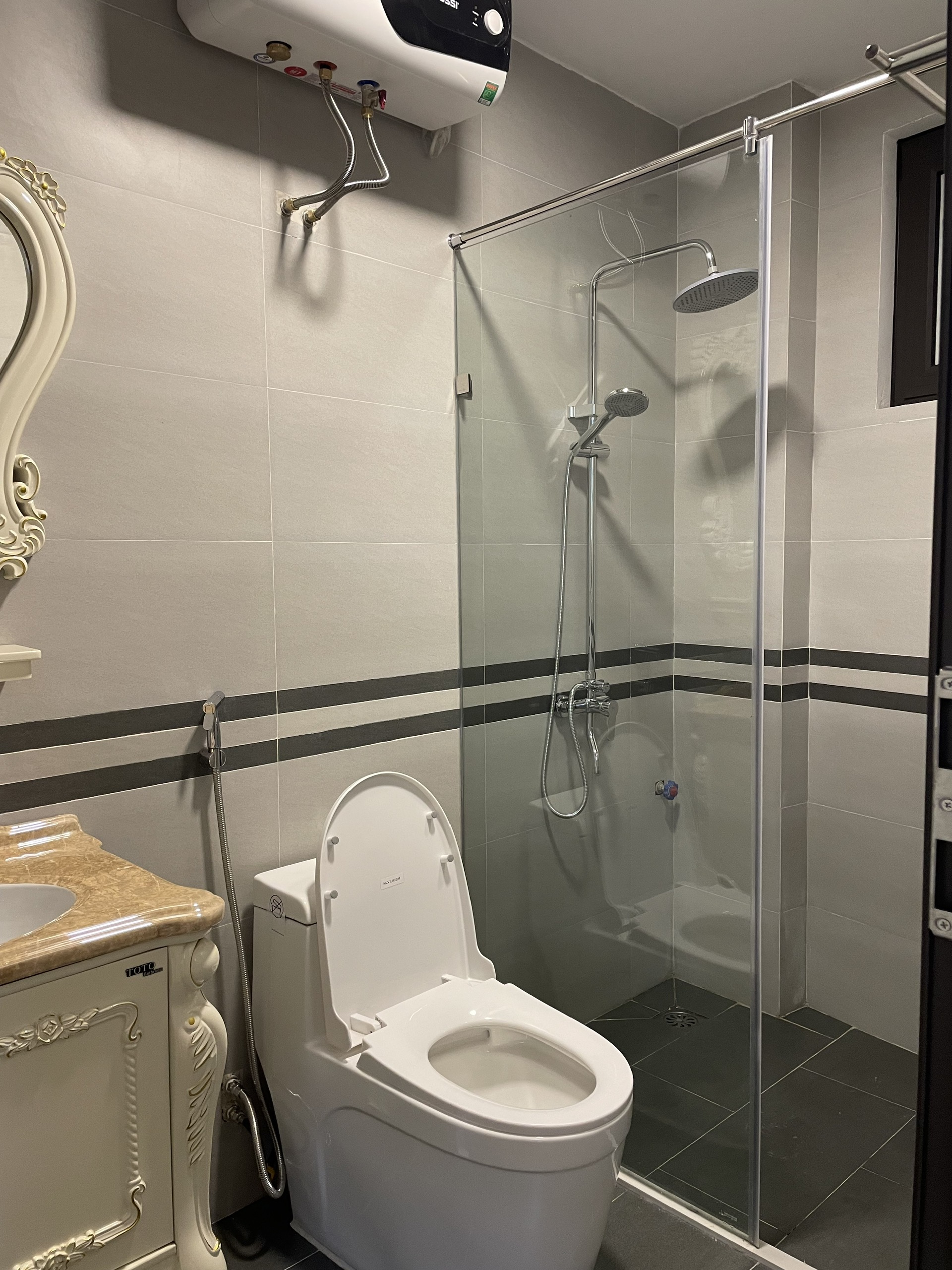 Căn nhà lý tưởng phố Tôn Đức Thắng: nhà mới, vị trí quá đẹp, gần Hồ - 5.5 tỷ.