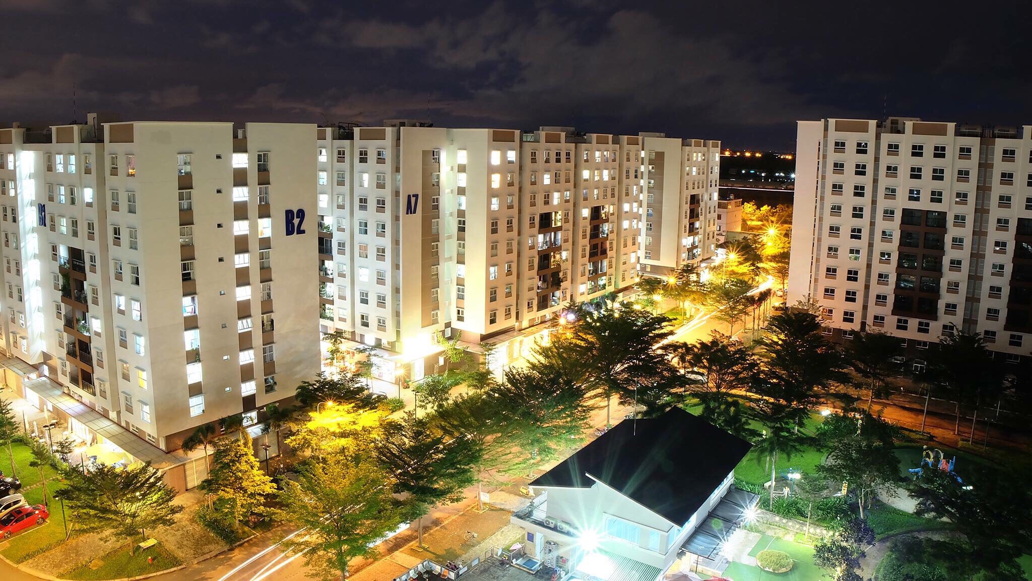 BÁN CĂN HỘ 1PN 1WC ( Căn góc, phòng ngủ có cửa sổ lớn thoáng mát)