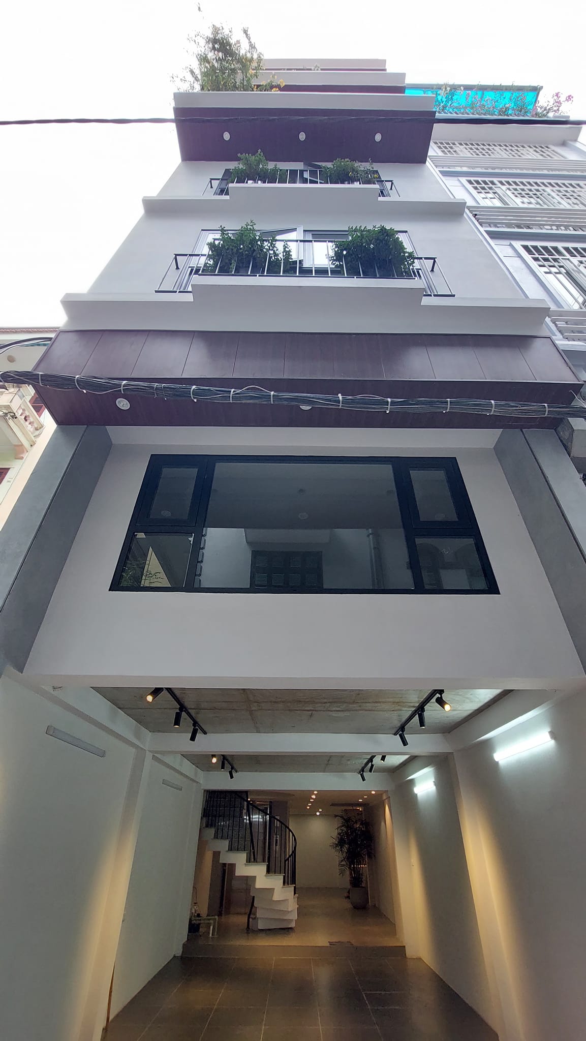 Bán nhà ngõ 24 Phú Thượng, Tây Hồ, 80m2, 7 tầng, thang máy, 12 tỷ.