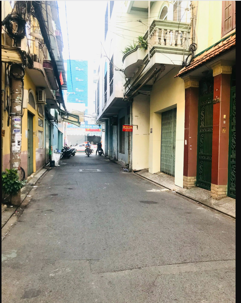 Đại Hạ Giá Giảm Ngay 9 Tỷ chỉ còn 33 Tỷ khu Sân bay cao cấp. CHDV hđt 160tr/th, hầm 6Tầng thang máy