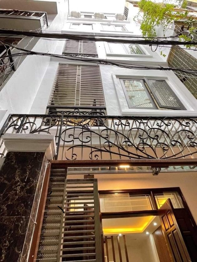 Bán nhà Láng Hạ 41m2, 5 tầng chỉ 4,4 tỷ cạnh Đại sứ quán