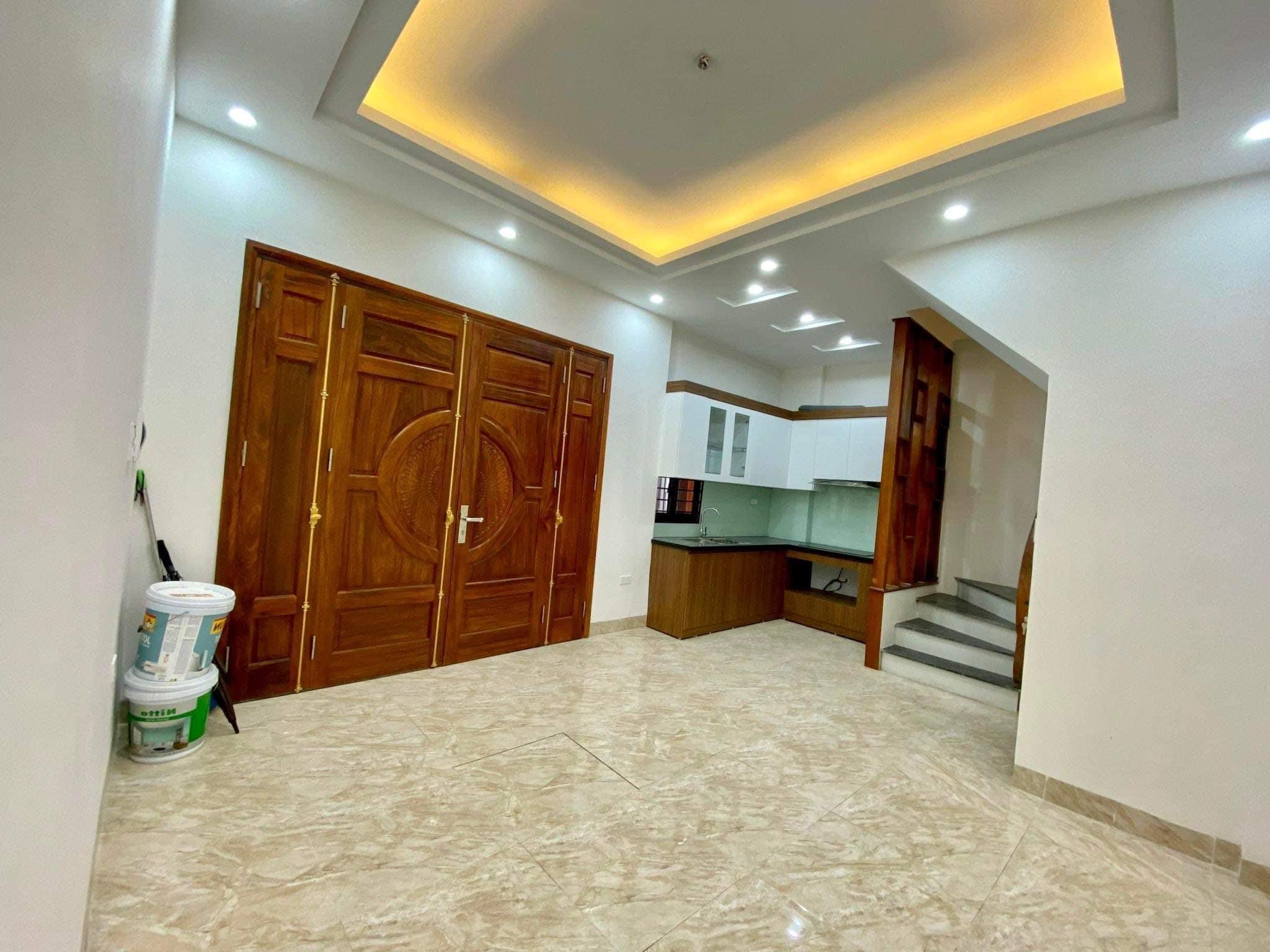 ️SIÊU HÓT SIÊU PHẨM NHÀ CỔ LINH, PHÂN LÔ LIỀN KỀ, VỊ TRÍ ĐẮC ĐỊA, NHÀ MỚI KONG, Ô TÔ ĐỖ CỬA, NỘI THẤT CƠ BẢN ➡️DT-45-5 tầng-Nhà thiết kế hiện đại,