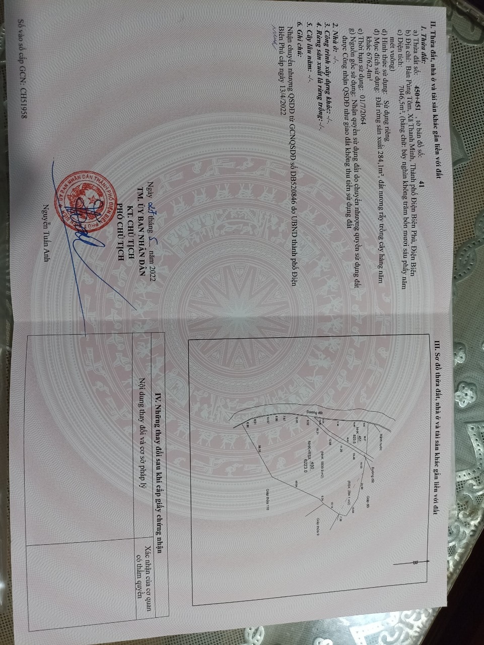 Gia đình cần bán đất tại bản Púng Tôm, xã Thanh Minh.