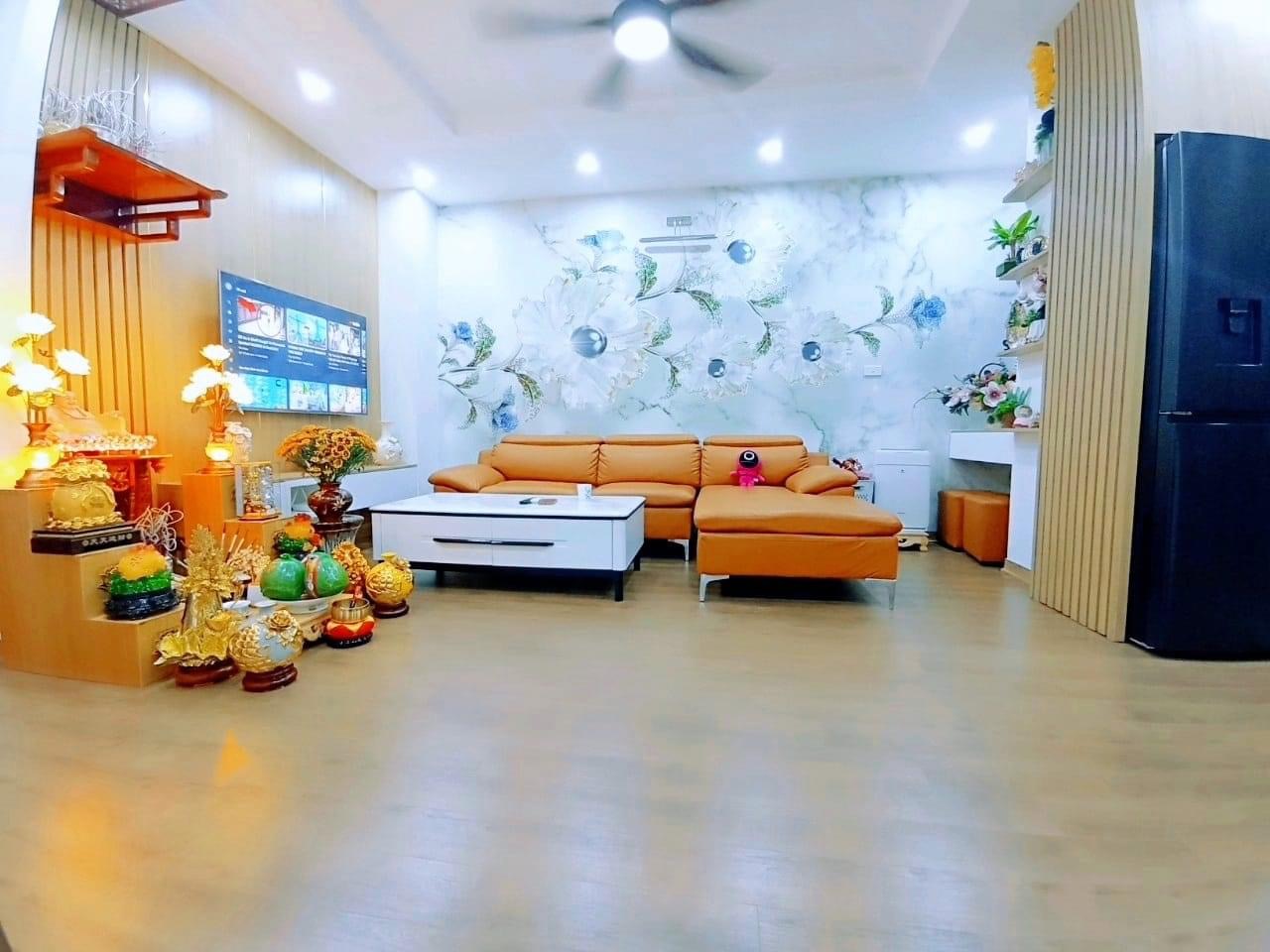 Giá rẻ bất ngờ! CHCC NOCT Nguyễn Cơ Thạch, tặng full nội thất 60m2 chỉ 2.1tỷ