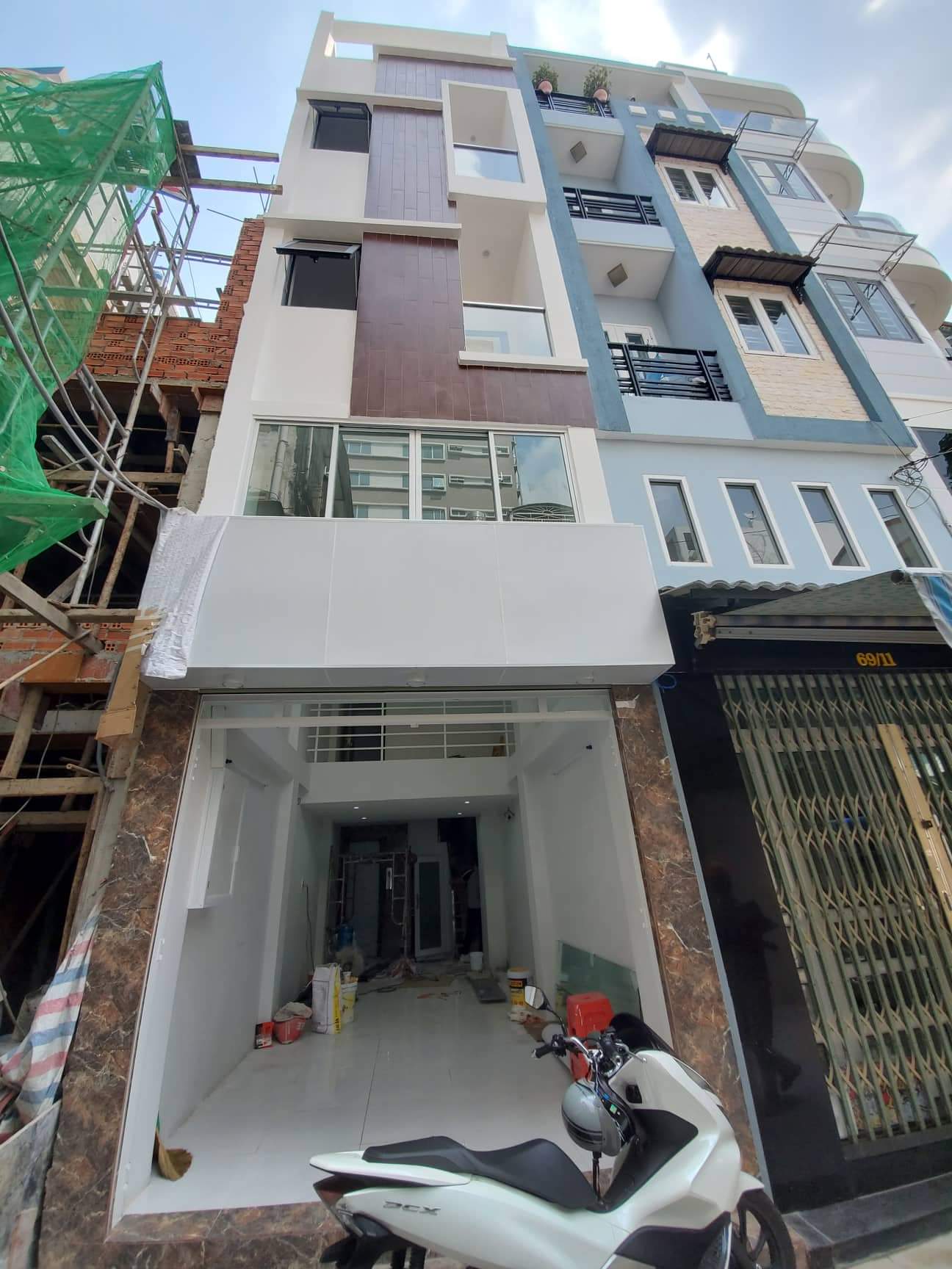 Cho thuê nhà HXH 6m mới 100% Tạ Uyên, Quận 11