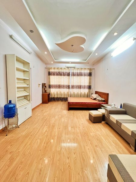 BÁN NHÀ MẶT PHỐ LÊ PHỤNG HIỂU,32M,5 TẦNG.NHỎ XINH