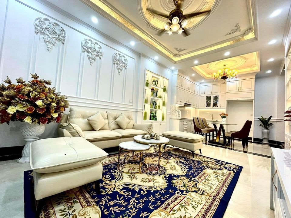 Bán nhà Ngã Tư Sở 35m2, 5 tầng lô góc chỉ 4 tỷ cực đẹp