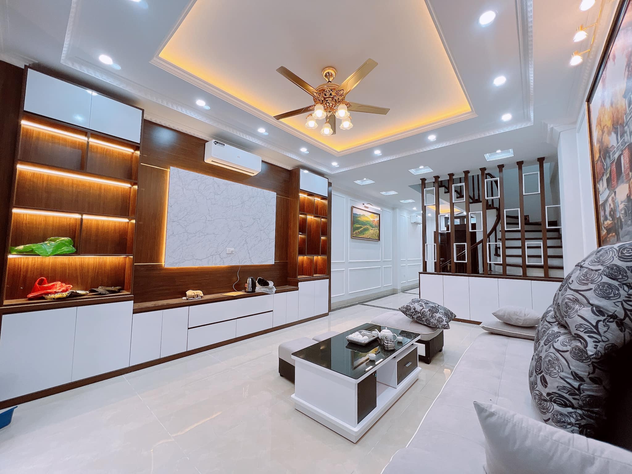 Gần phố - Ngõ rộng – Nhà 2 mặt ngõ – Vuông vắn – Hoàng Ngân – Thanh Xuân