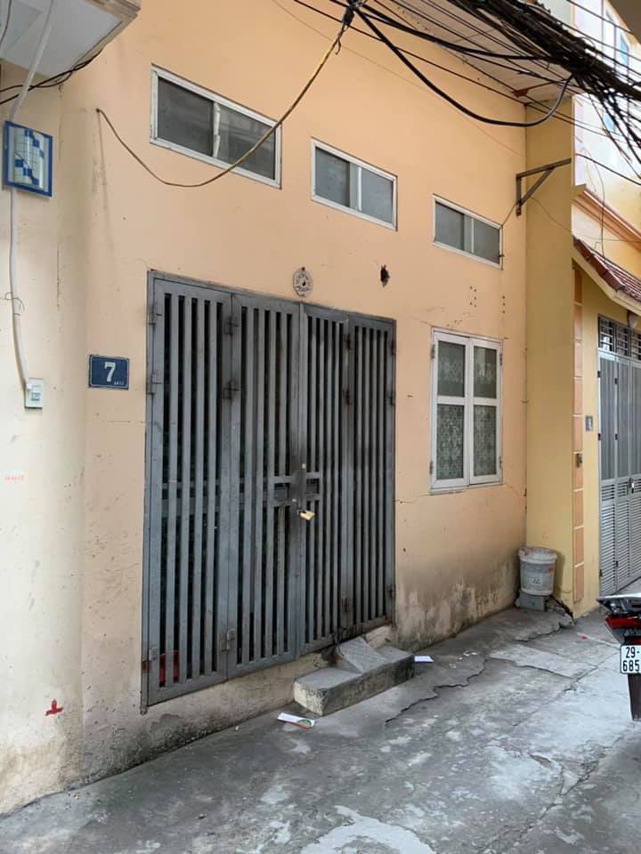 Chủ cần bán gấp nhà C4 Yên Xá 34m2, ngõ 3 gác, giá 1.96 tỷ