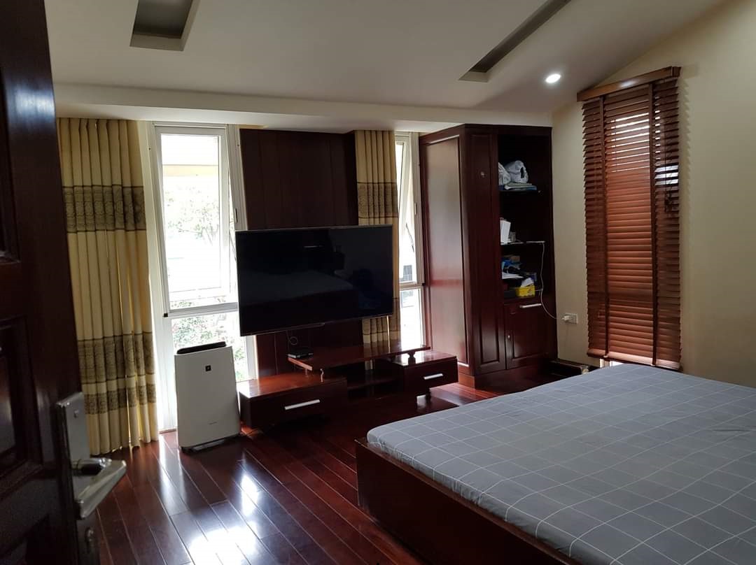 2 MẶT THOÁNG, NHÀ MỚI - Đội Cấn 55 m x 5 tầng, Mt 5.3m, giá 5.9 tỷ.