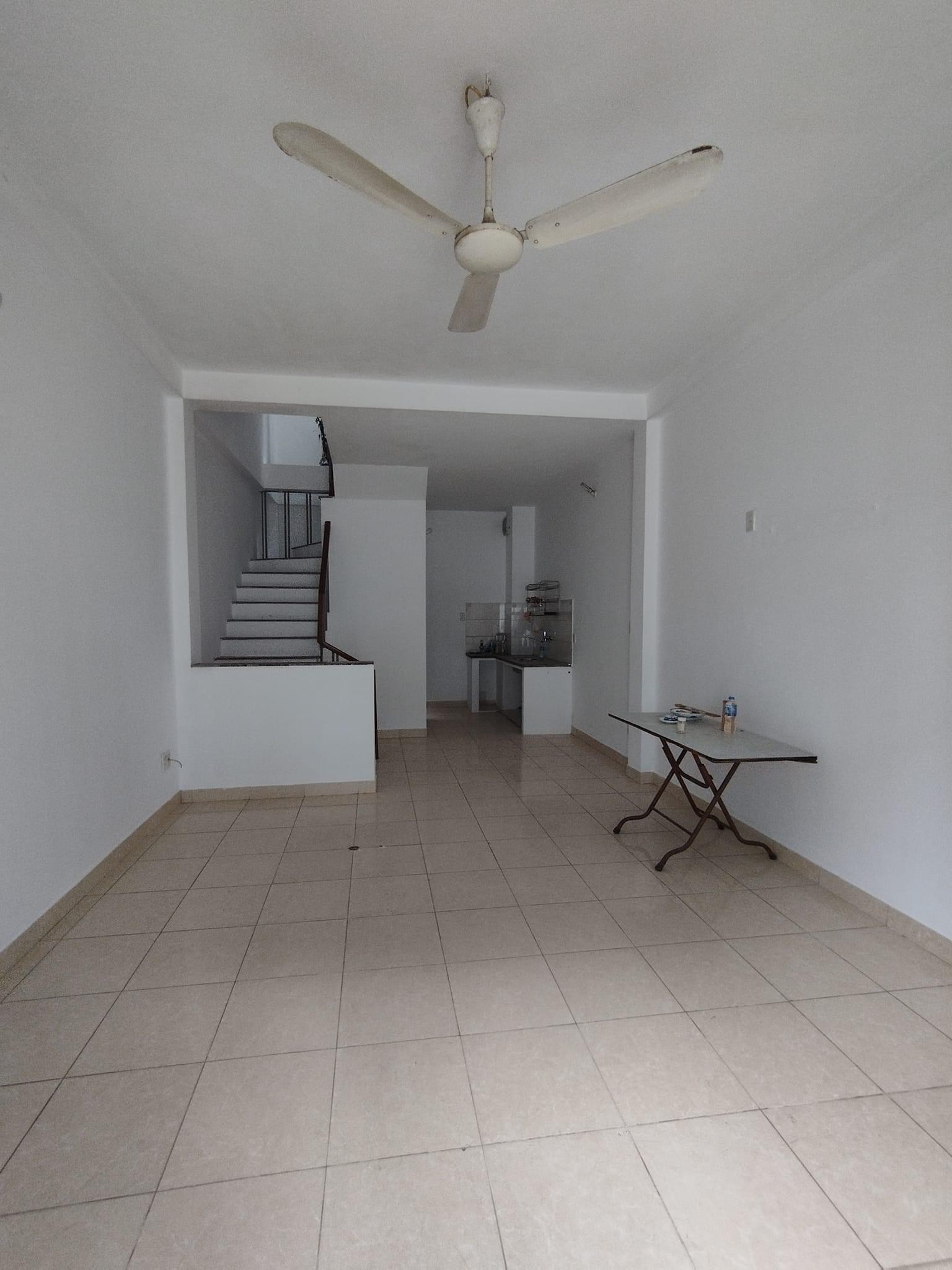 Bán nhà Hoàng Liệt, 45m2* 3T, MT* 4.2 - Ô TÔ TRÁNH - Ô CHỜ THANG MÁY - Bất chấp đầu tư - Công năng đầy đủ - Giá chốt linh động, 4.45 Tỷ