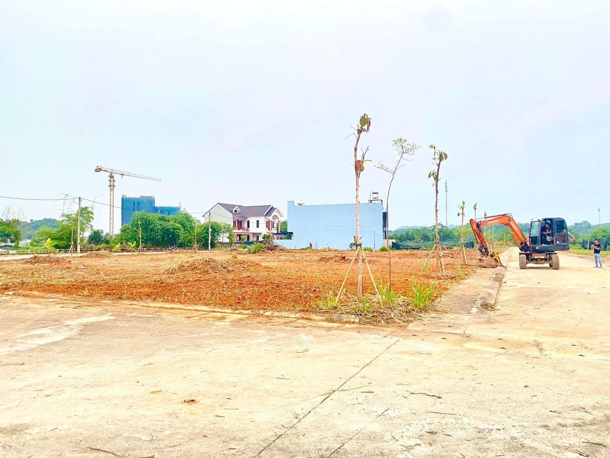 MUA BÁN ĐẤT PHÂN LÔ TRUNG TÂM THÀNH PHỐ YÊN BÁI LH