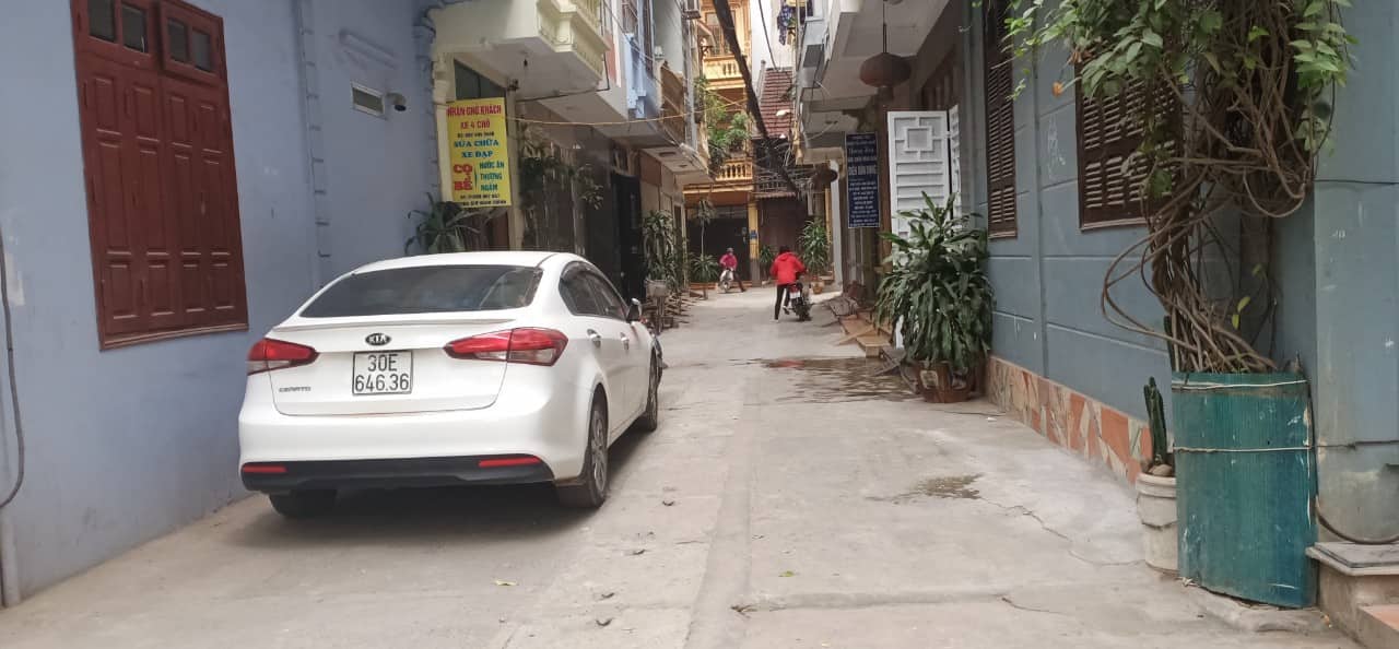 CỰC HIẾM, PHÂN LÔ CÁN BỘ HVQY 103, PHÙNG HƯNG- HÀ ĐÔNG, NGÕ THÔNG, Ô TÔ SÁT NHÀ.