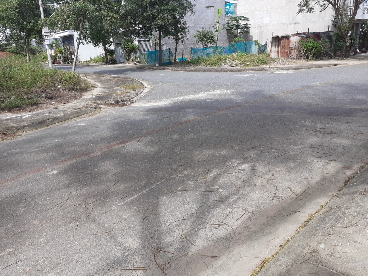 BÁN LÔ GÓC 2 MẶT TIỀN TĐC ĐẤT LÀNH VĨNH THÁI NHA TRANG. Dt: 62m2. Giá: 2 tỷ 280 triệu