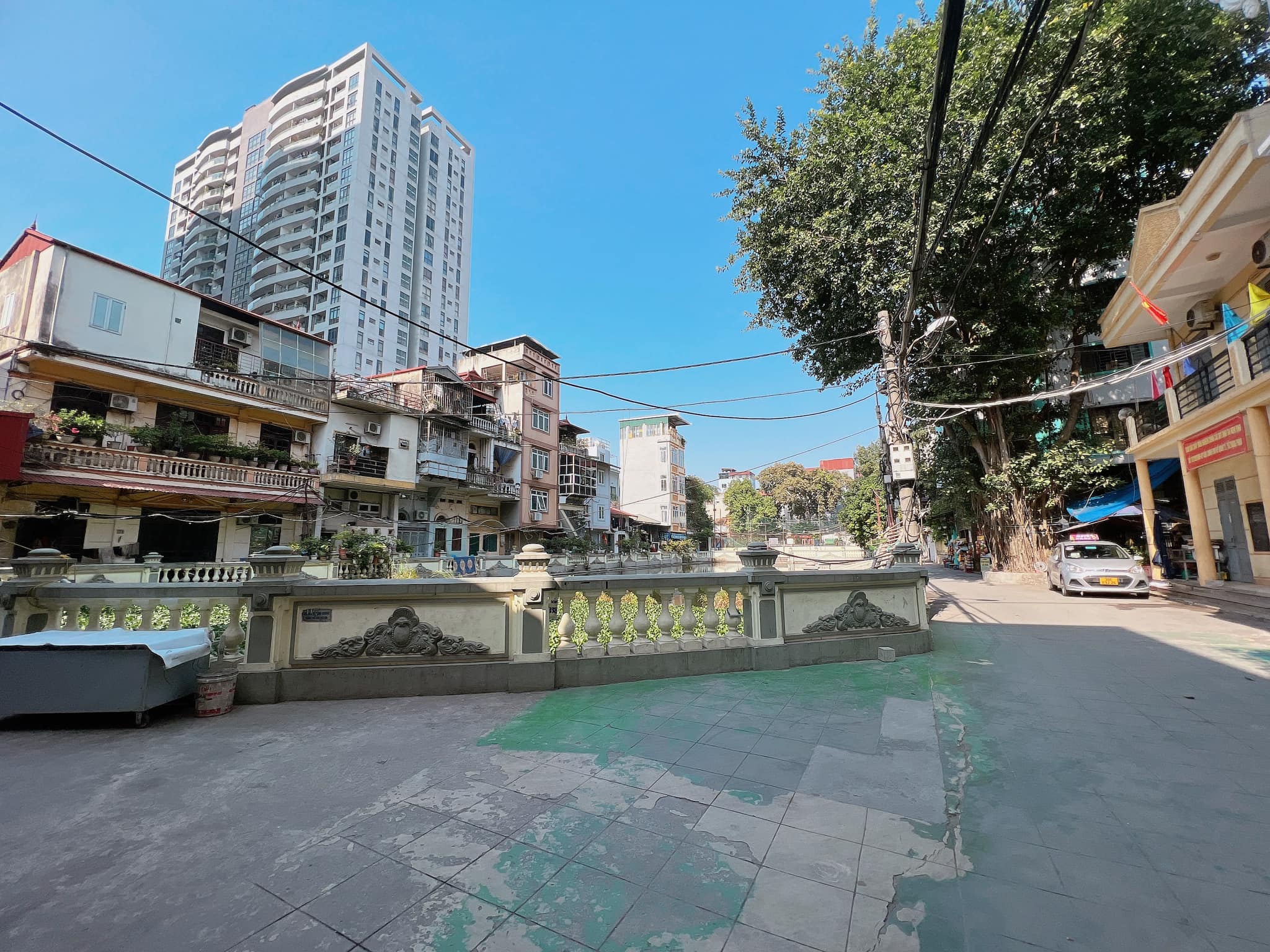 Bán nhà Nghĩa Đô, Cầu Giấy 36,5m x 5 tầng - 3 gác đỗ cửa, nhà gần ô tô tránh.