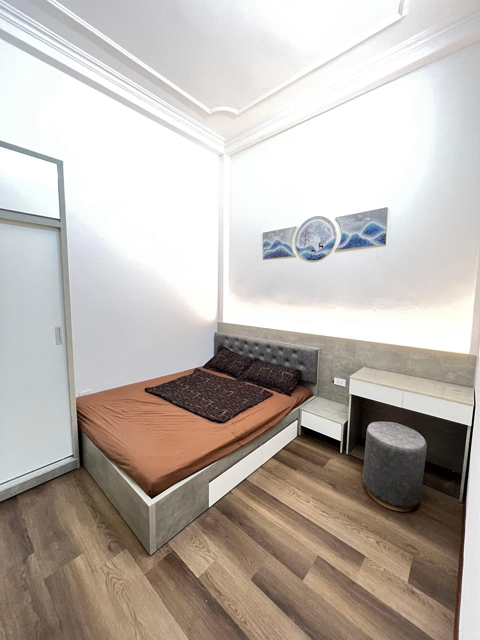 TRƯƠNG ĐỊNH 55M x 3 TẦNG x MT 4M - MÀ CHƯA ĐẾN 100TR/1M - SÁT PHỐ - LÔ GÓC SIÊU THOÁNG - 4 NGỦ ĐỦ CÔNG NĂNG