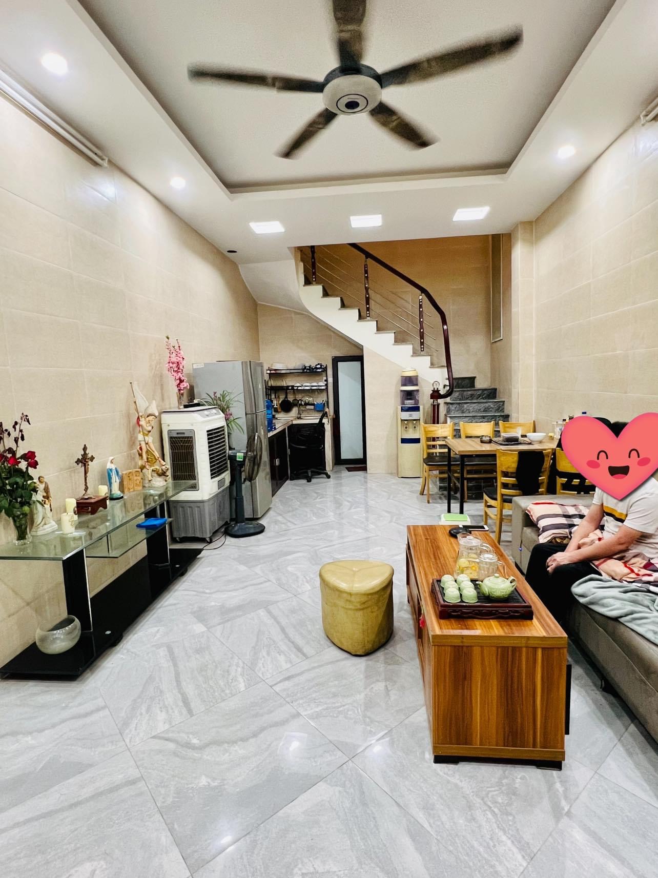 TÂN MAI* Vừa rẻ vừa thơm, Chủ quyết bán trước Tết , 33m2* 2 tầng - đủ công năng - Giá 1.75 Tỷ