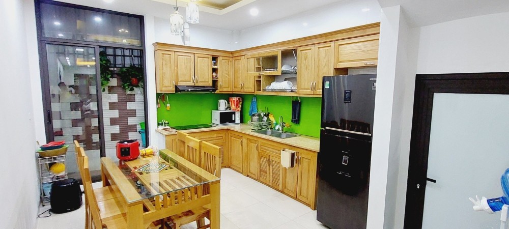 Bán nhà phố cổ Ngọc Lâm Long Biên nhiều tiện ích 45m2 mặt tiền 4.4m giá tốt 4.9 tỷ