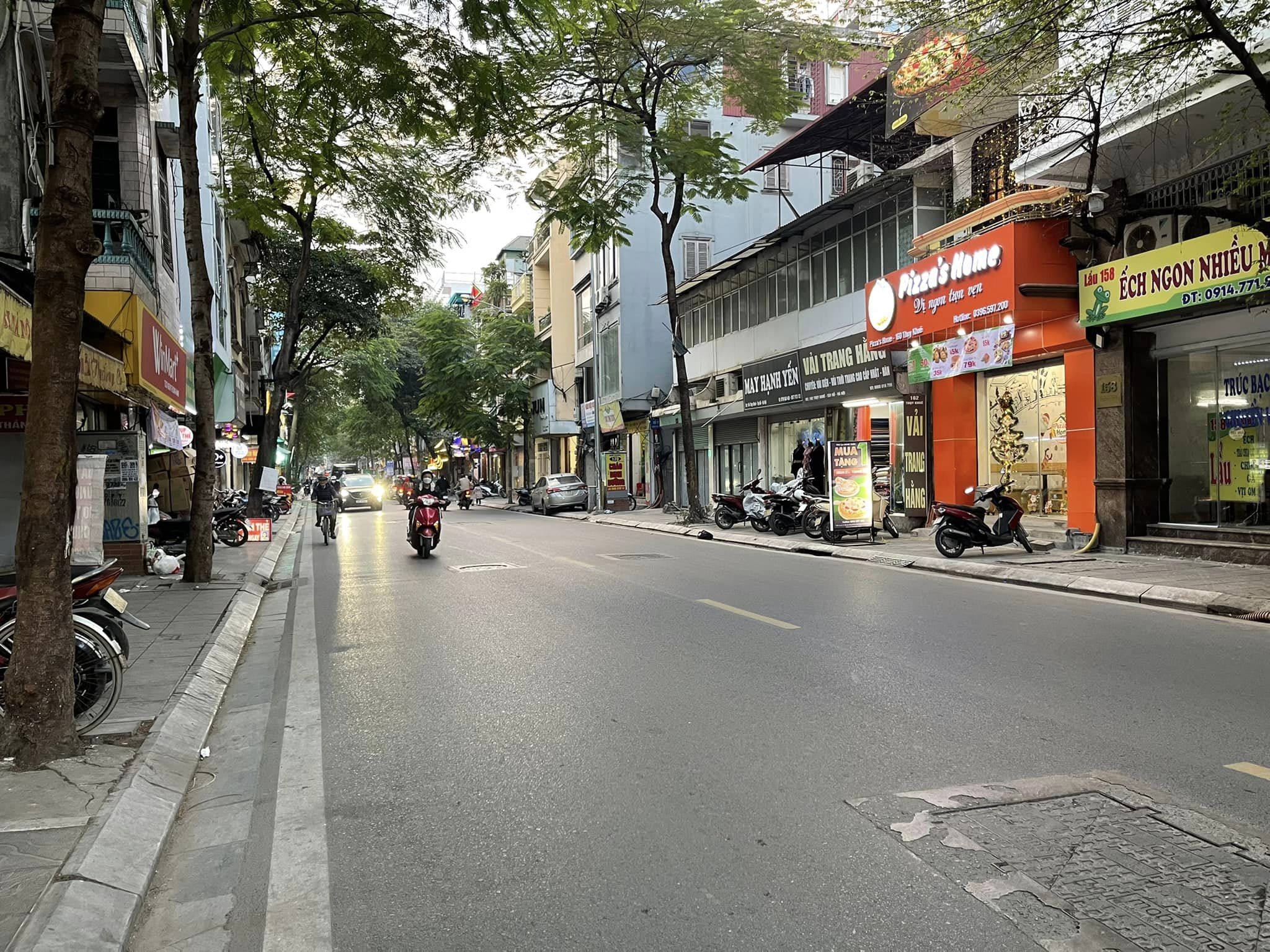 Bán nhà mặt phố Thụy Khuê 40m2 x 6 Tầng Mặt tiền 4,5m giá 14 tỷ ( Lô góc )