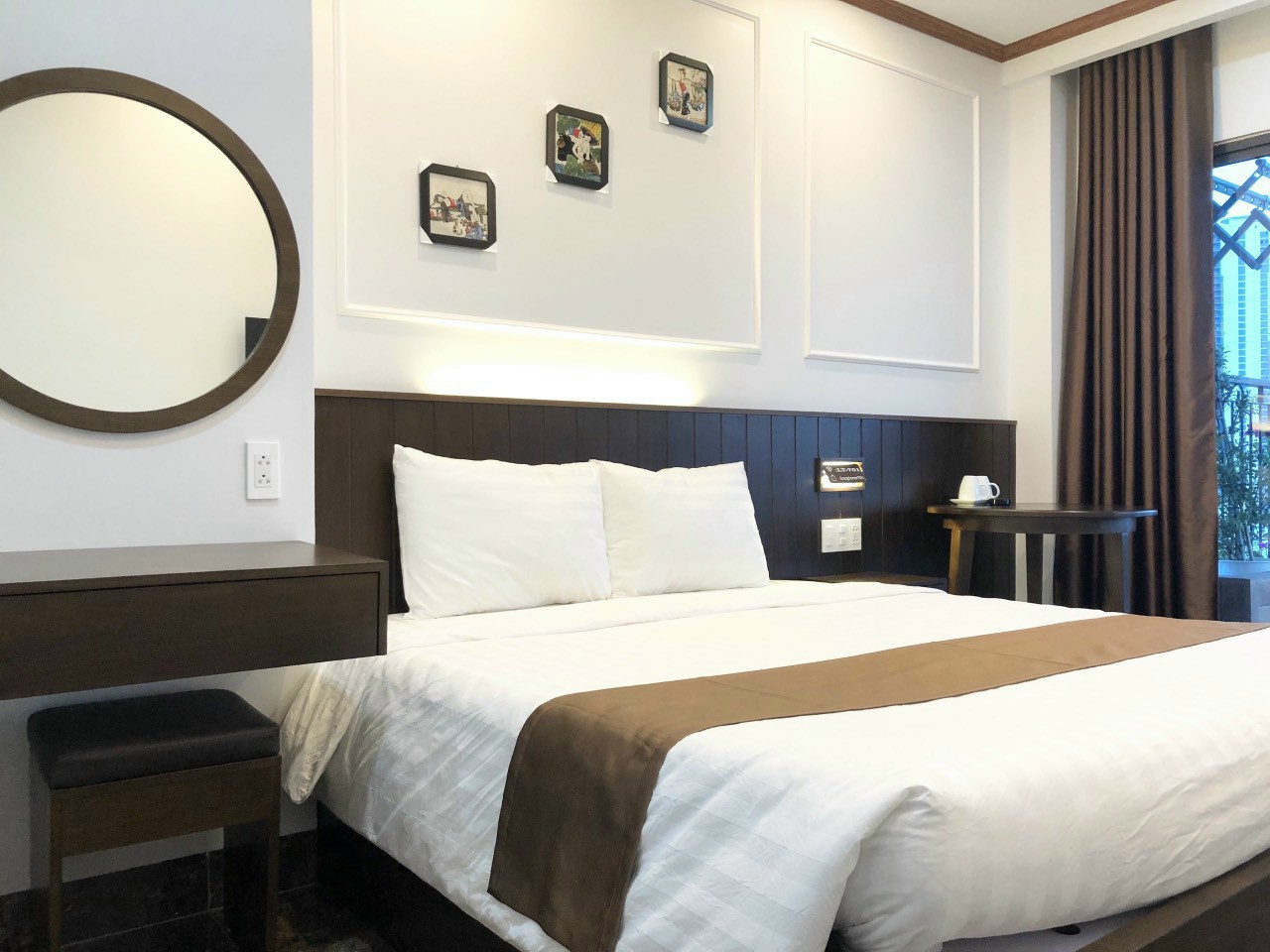 CẦN BÁN KS MT ĐƯỜNG PHẠM VĂN ĐỒNG, VĨNH HẢI, NHA TRANG, KH, DT 240M² GIÁ 90 TỶ
