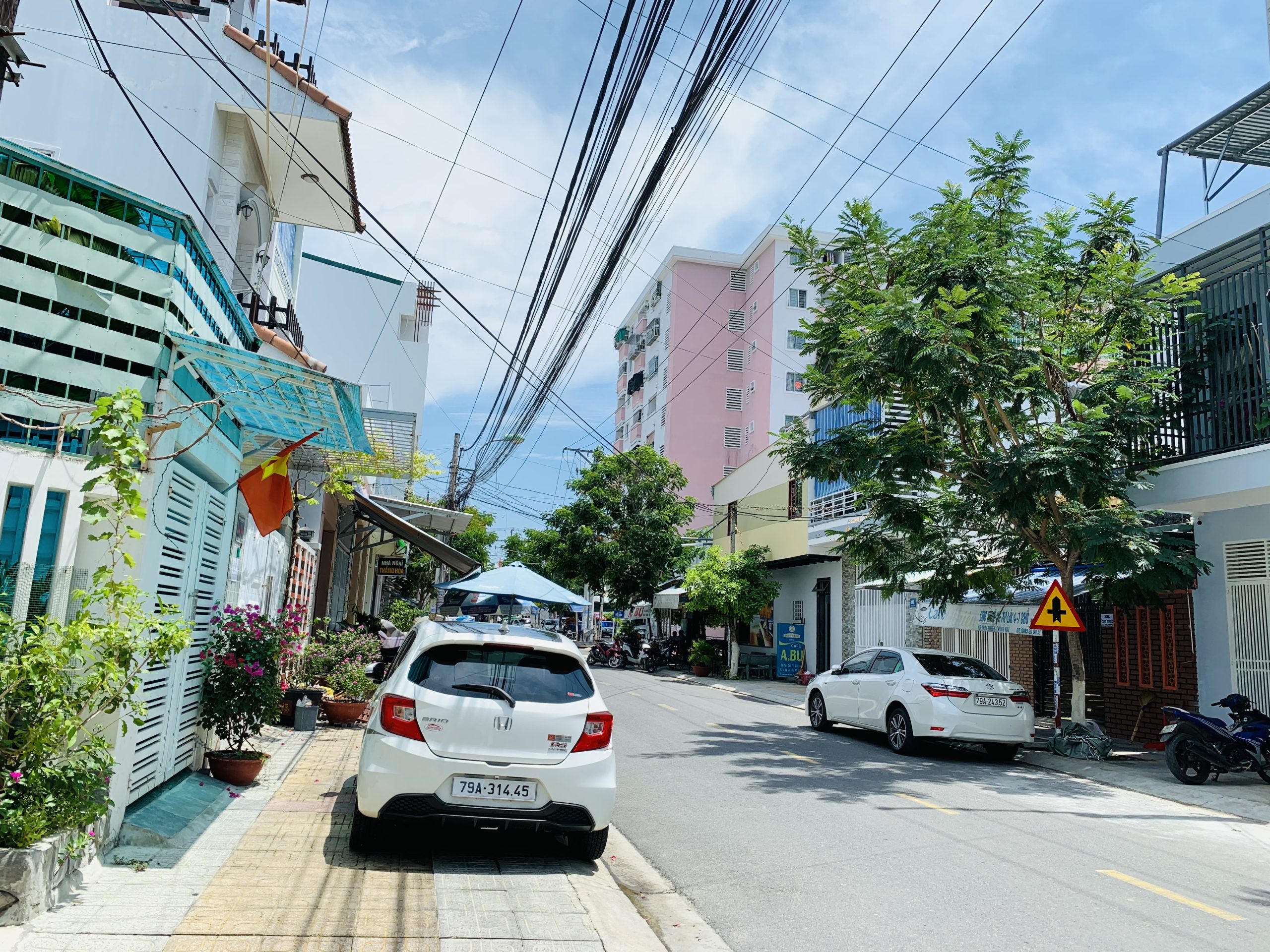 Kẹt tiền bán gấp nhà cấp 4 mặt tiền Thái Phiên - khu AT Vĩnh Hải, vị trí kinh doanh