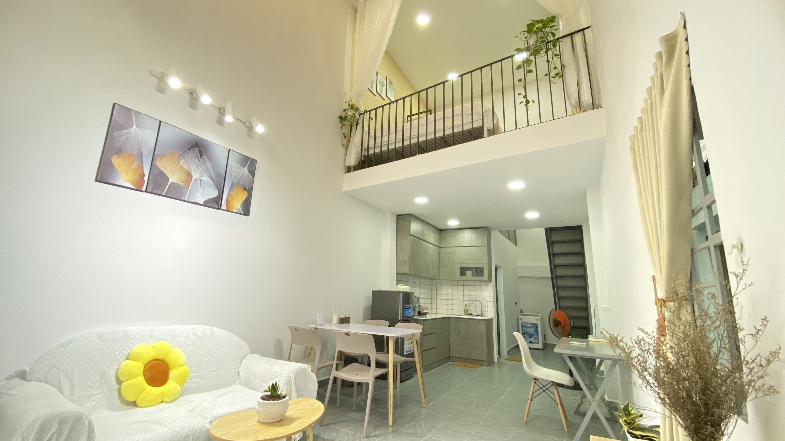 Bán nhà hẻm xe hơi-Full nội thất-1trệt,1lầu-chỉ 5tỷ45 còn TL đường Nguyễn Văn Đậu,P11, Bình Thạnh