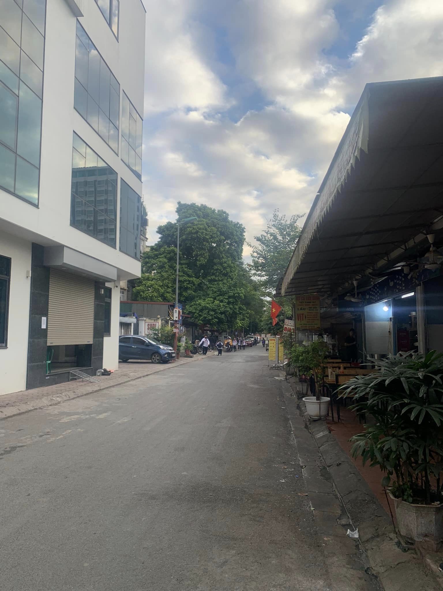 ĐỊNH CÔNG HẠ HOÀNG MAI PHÂN LÔ TÔ ĐỖ CỔNG SỔ ĐỎ 60M2 GẦN PHỐ HIẾM ~102TR/M