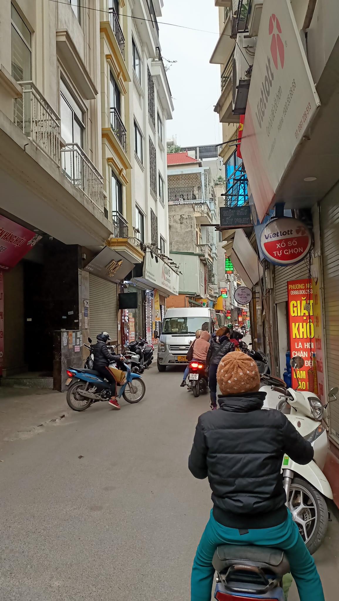 BÁN NHÀ MẶT NGÕ YÊN HOÀ, CẦU GIẤY. 60m 4 tầng mt9m giá 6.8 tỷ. Nhà 2 mặt thoáng.